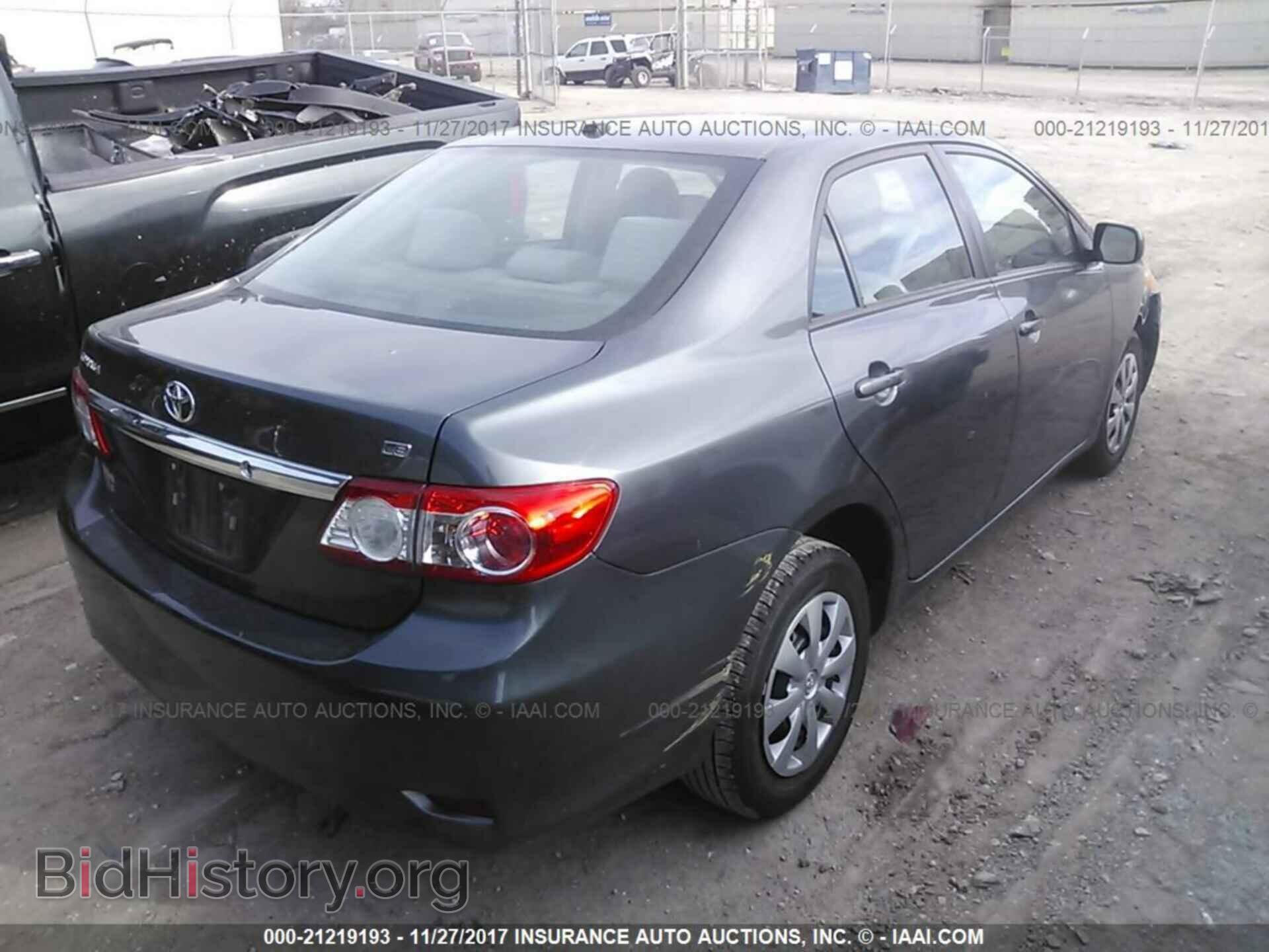 2011 Toyota Corolla - VIN: 2T1BU4EEXBC737515 - Photo 4