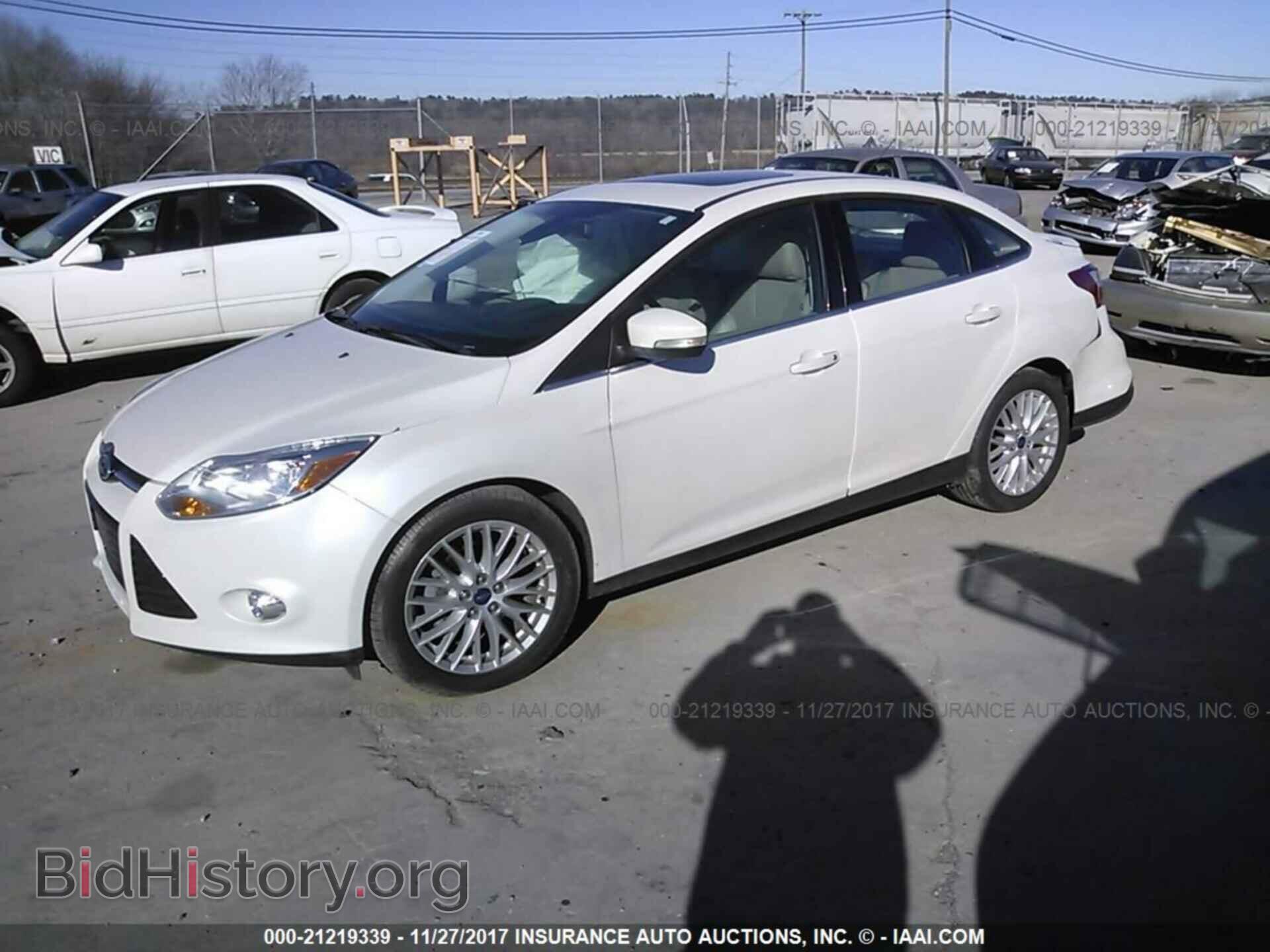 2012 Ford Focus - VIN: 1FAHP3H2XCL407841 - Photo 2