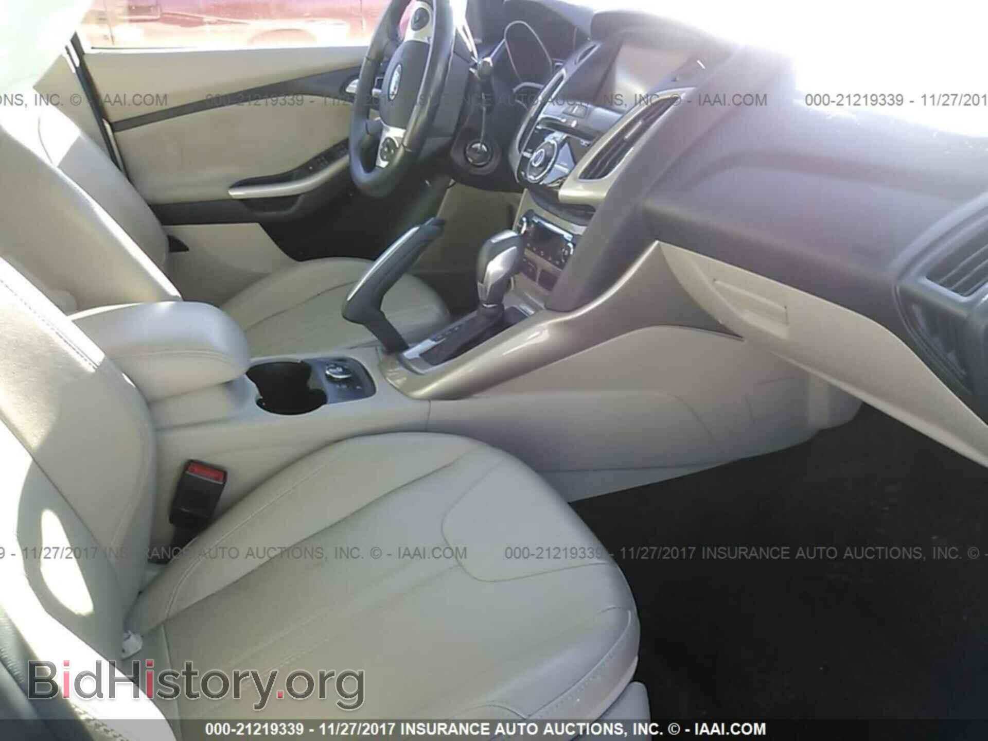 2012 Ford Focus - VIN: 1FAHP3H2XCL407841 - Photo 5