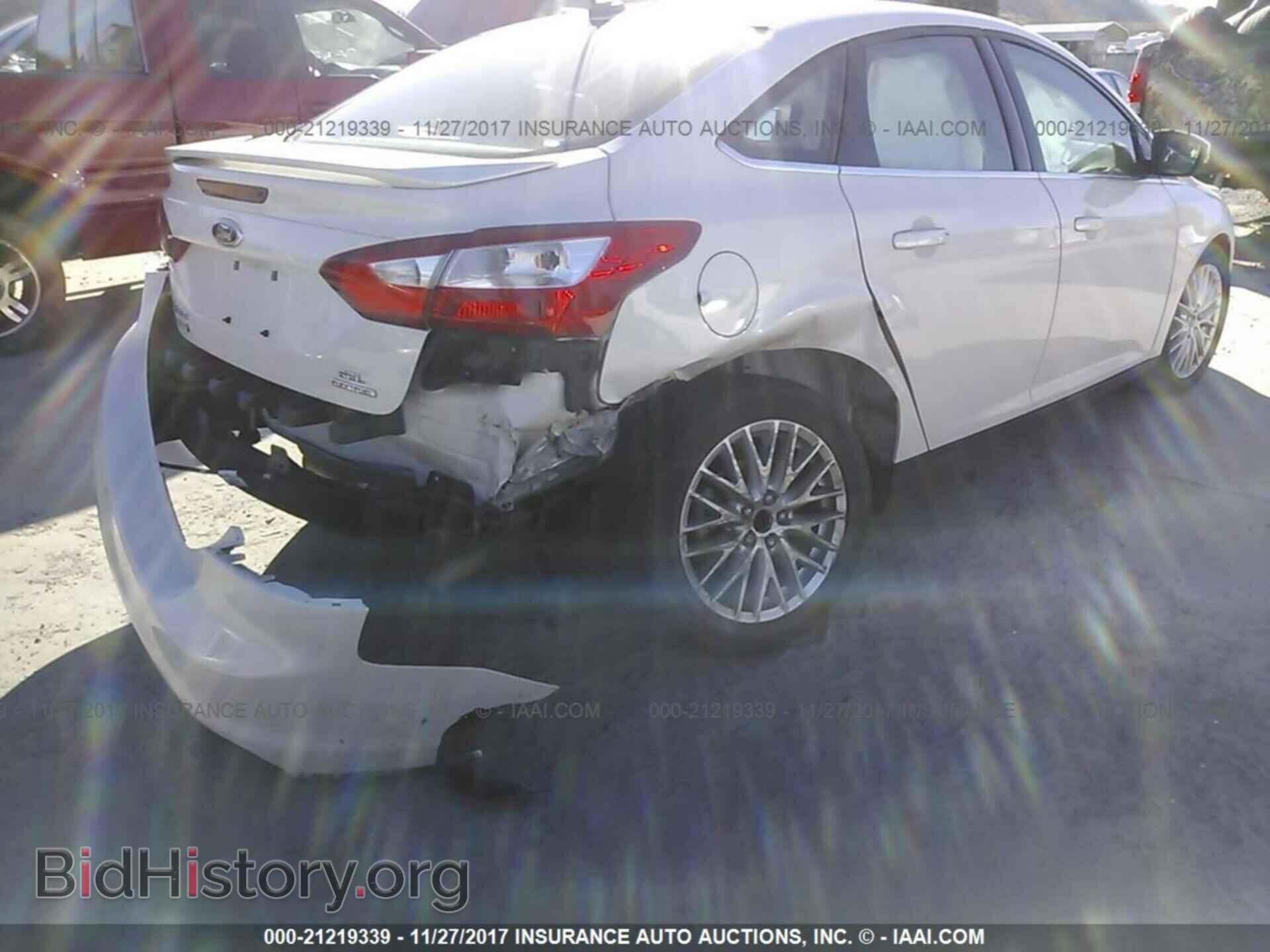 2012 Ford Focus - VIN: 1FAHP3H2XCL407841 - Photo 6