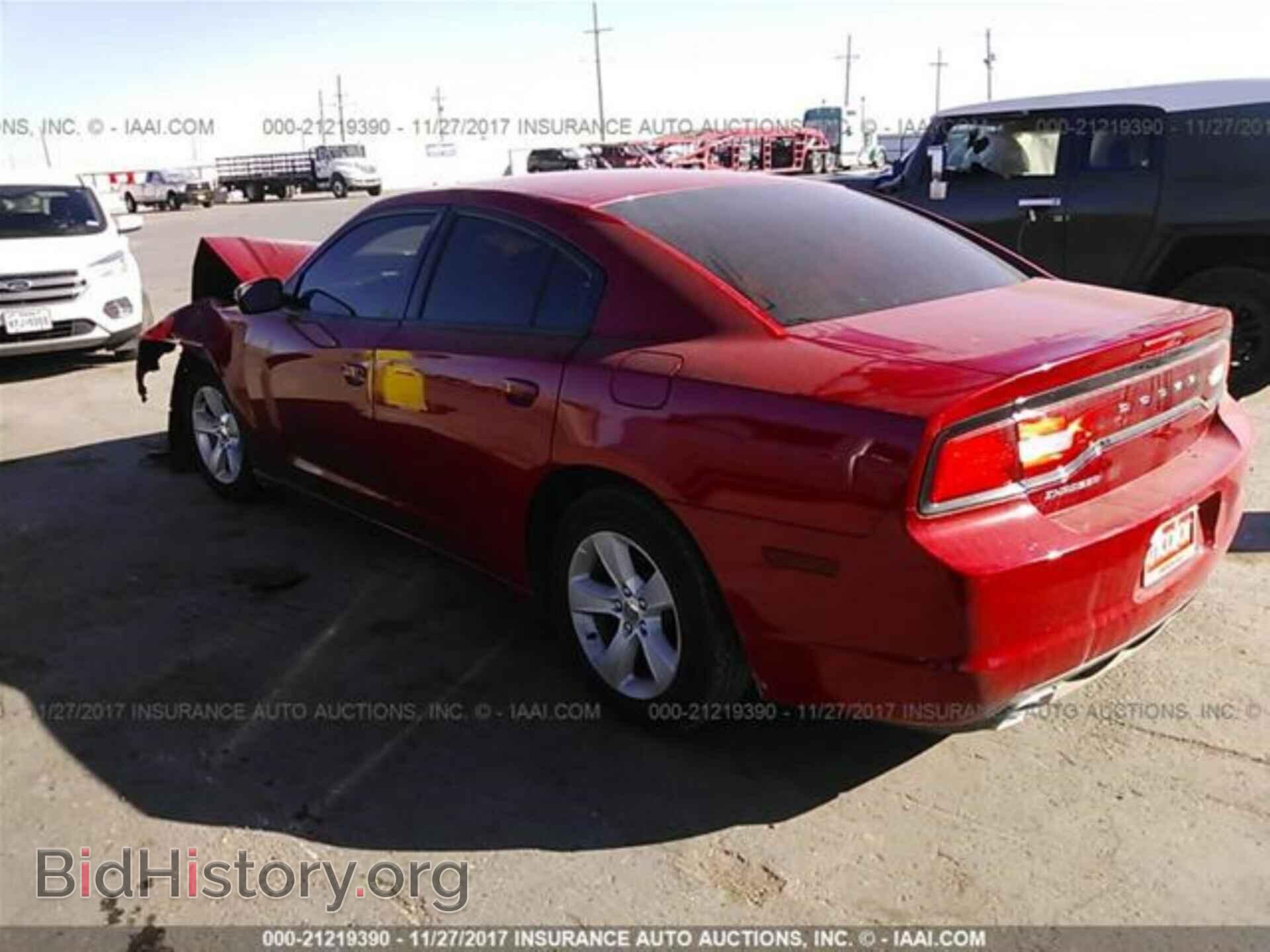 2012 Dodge Charger - VIN: 2C3CDXBG8CH190042 - Фото 3