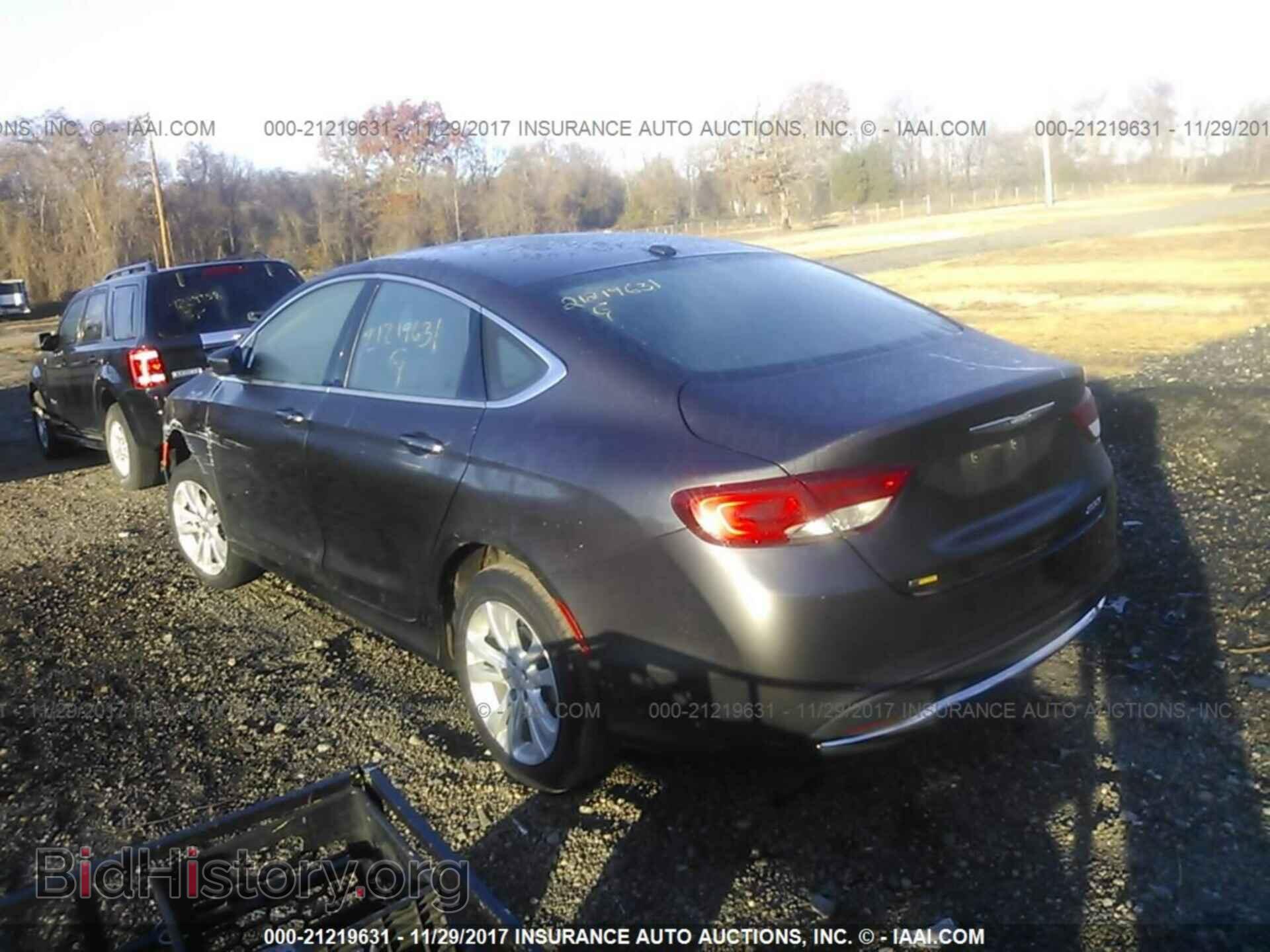 2015 Chrysler 200 - VIN: 1C3CCCAB7FN640440 - Photo 3