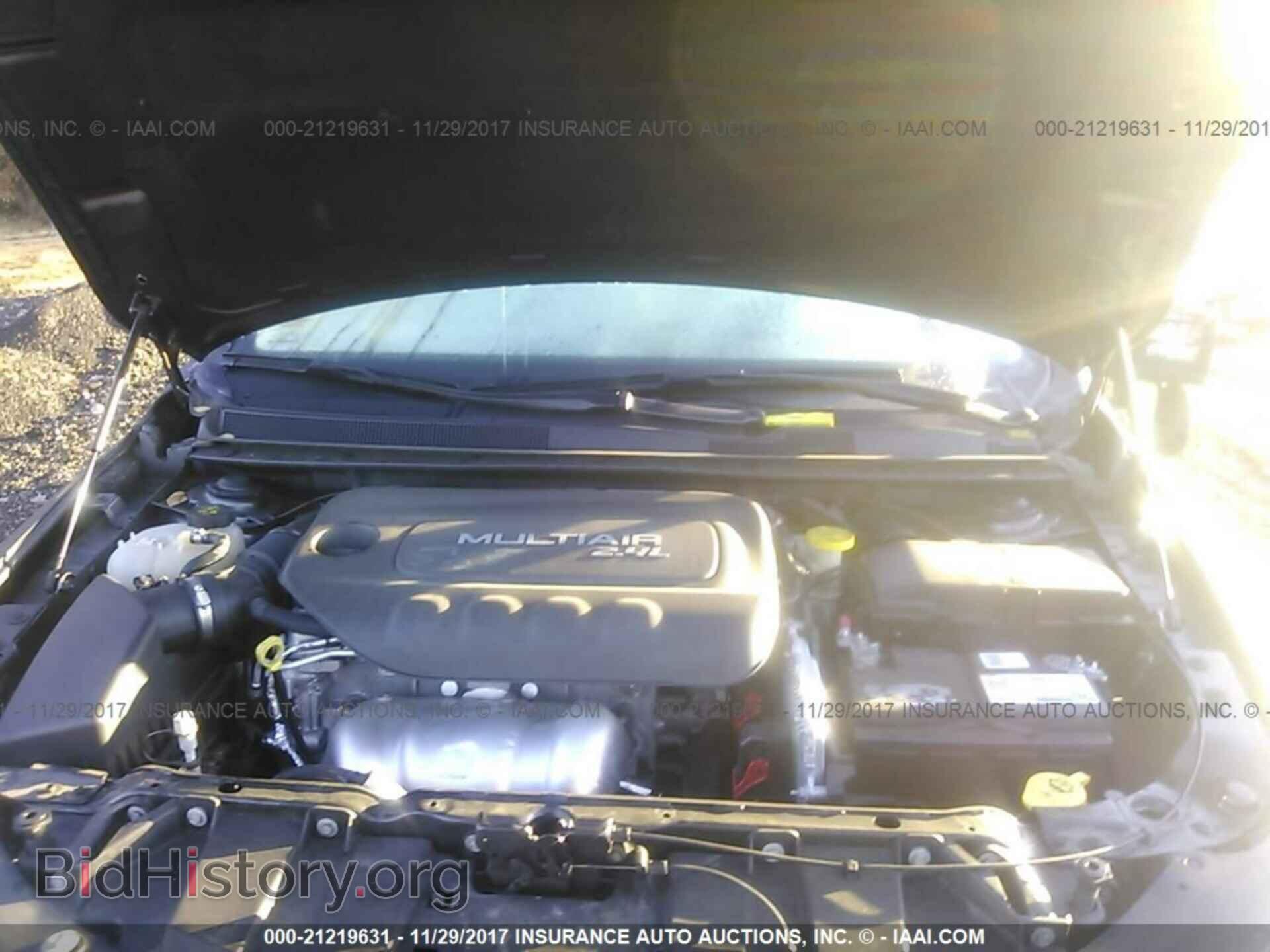 2015 Chrysler 200 - VIN: 1C3CCCAB7FN640440 - Photo 10