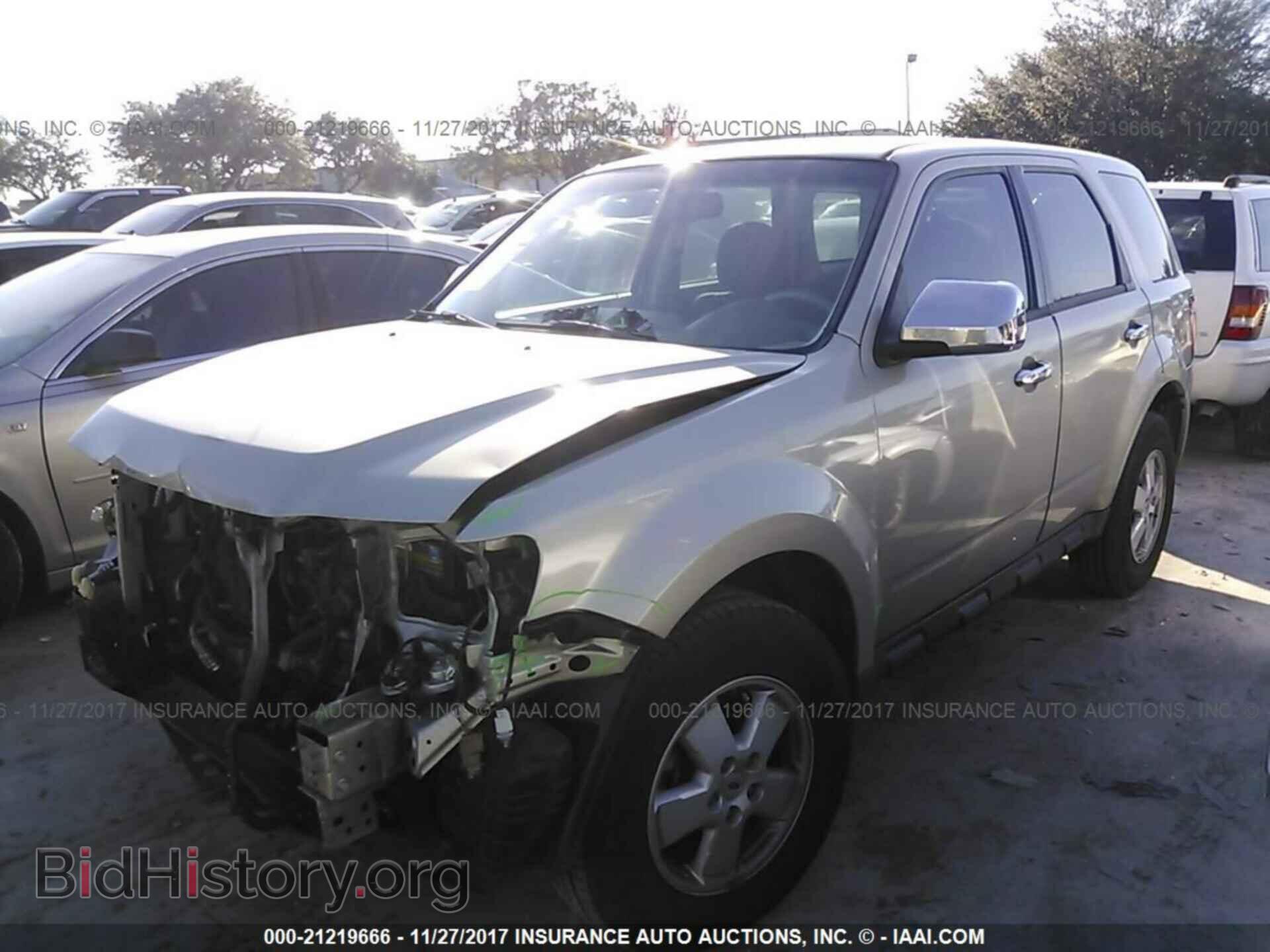 2012 Ford Escape - VIN: 1FMCU0C70CKA20442 - Photo 2