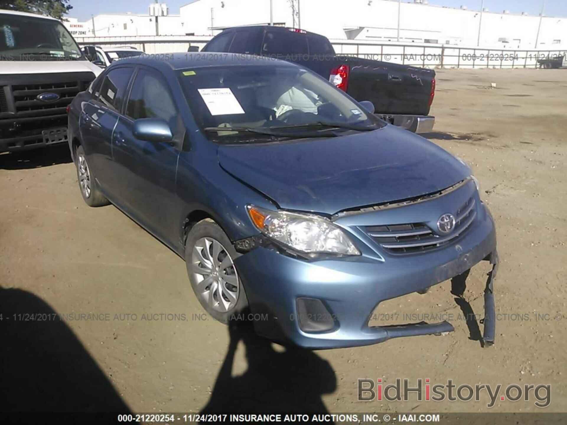 Photo 5YFBU4EE7DP078781 - Toyota Corolla 2013