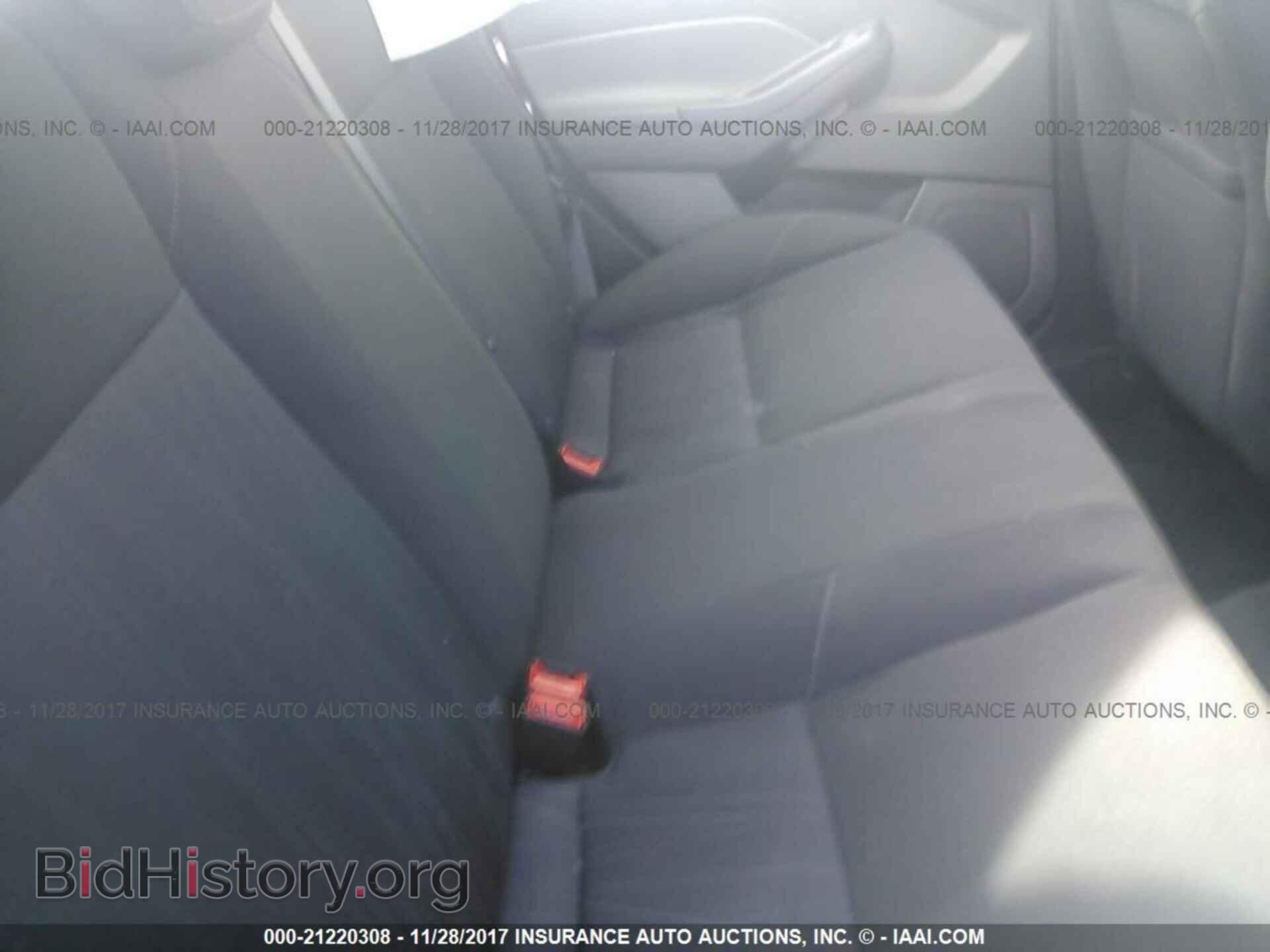 2015 Ford Focus - VIN: 1FADP3FE4FL375338 - Photo 8