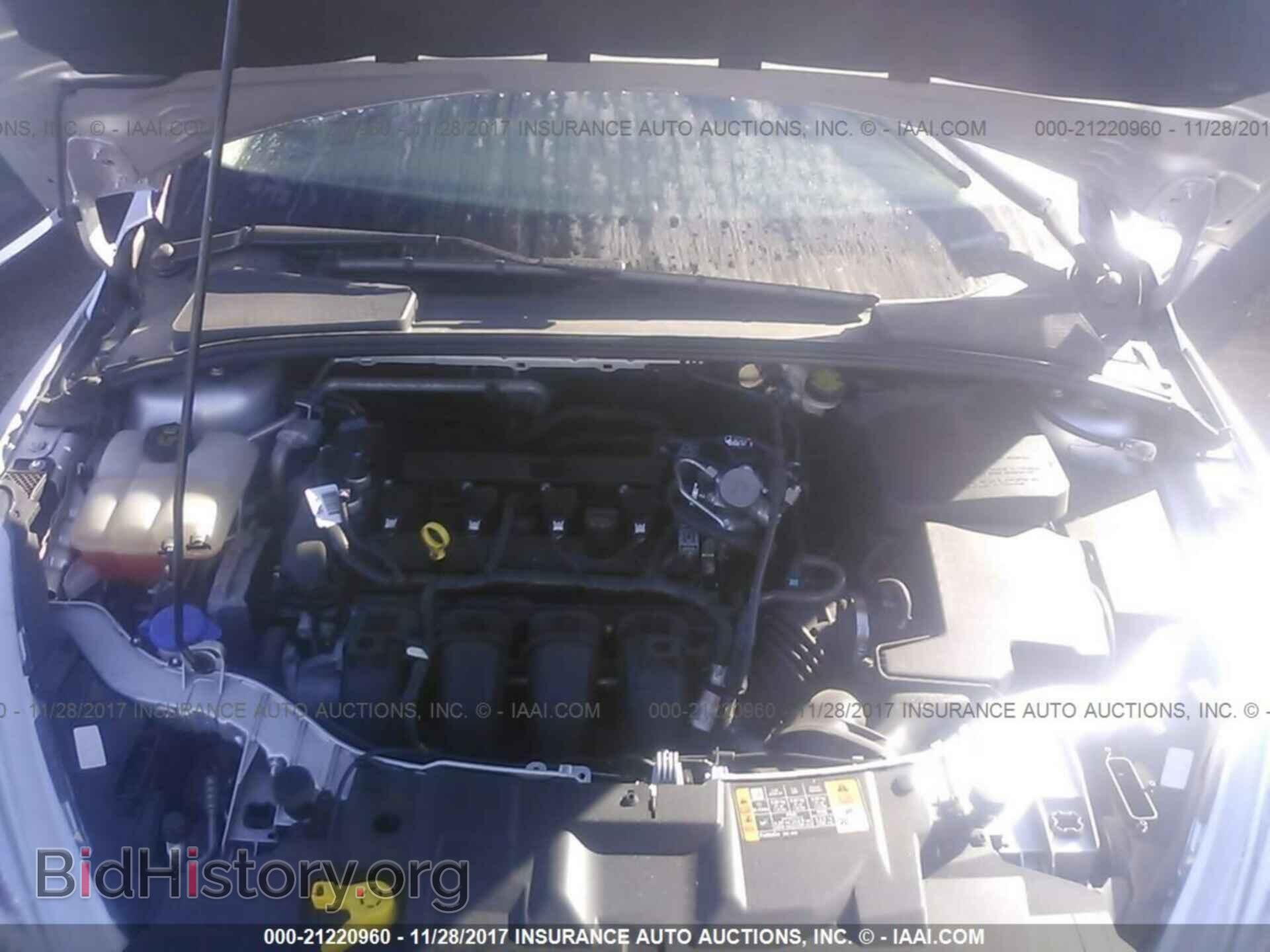 2016 Ford Focus - VIN: 1FADP3F25GL359947 - Photo 10