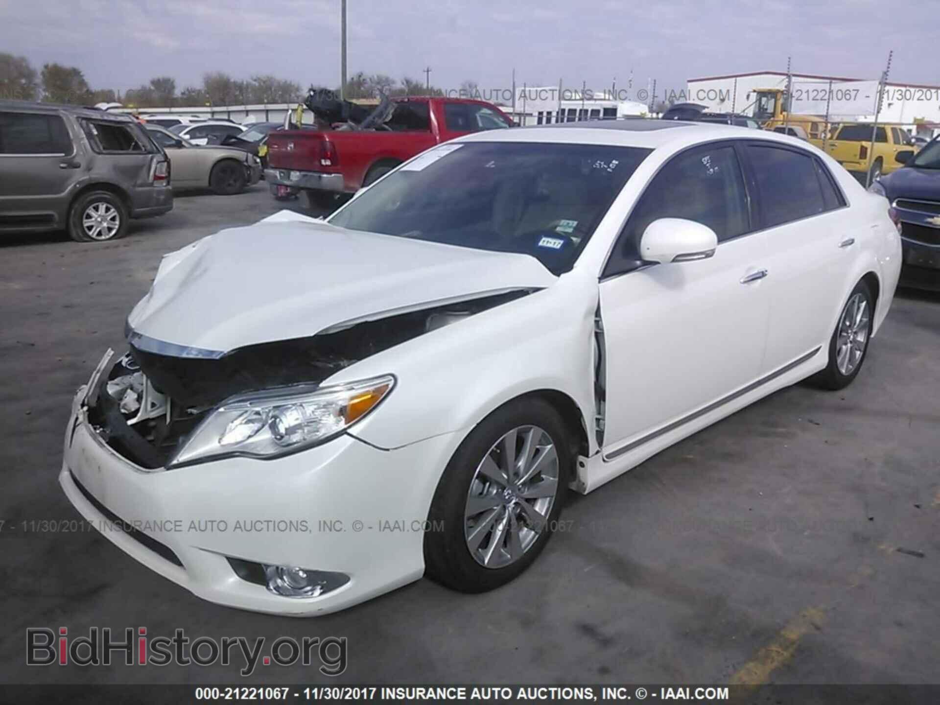 2011 Toyota Avalon - VIN: 4T1BK3DB9BU393522 - Фото 2