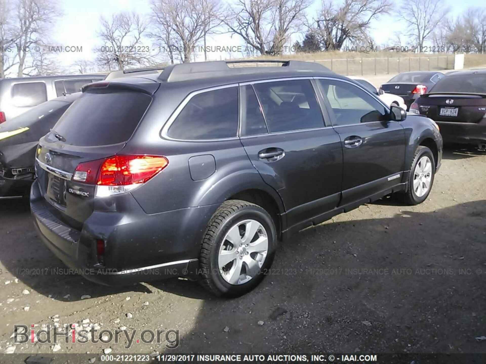 2011 Subaru Outback - VIN: 4S4BRCCC8B3313445 - Фото 4