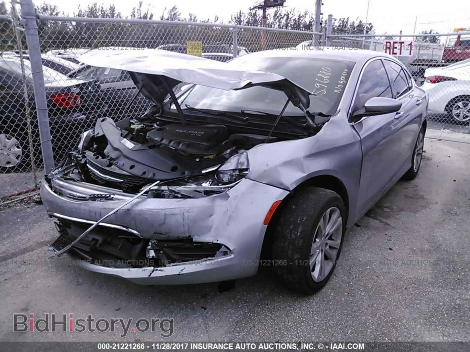 2015 Chrysler 200 - VIN: 1C3CCCAB0FN596880 - Photo 2
