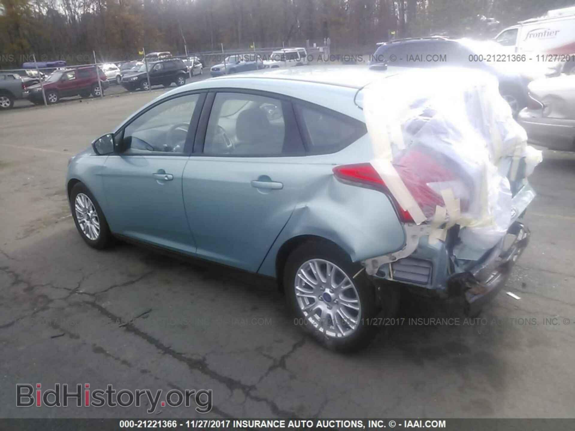 2012 Ford Focus - VIN: 1FAHP3K23CL394584 - Photo 3