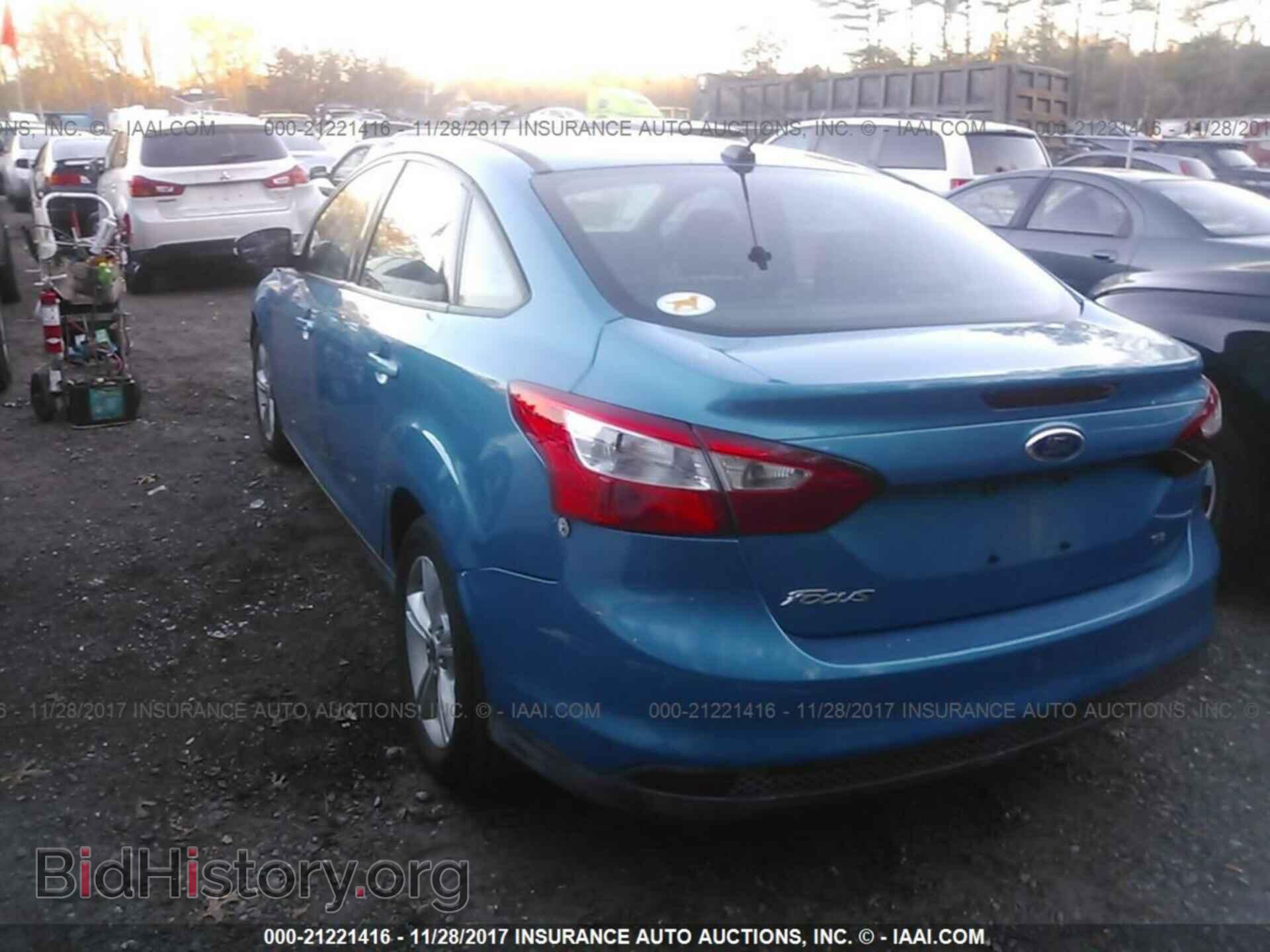 2013 Ford Focus - VIN: 1FADP3F2XDL348325 - Фото 3
