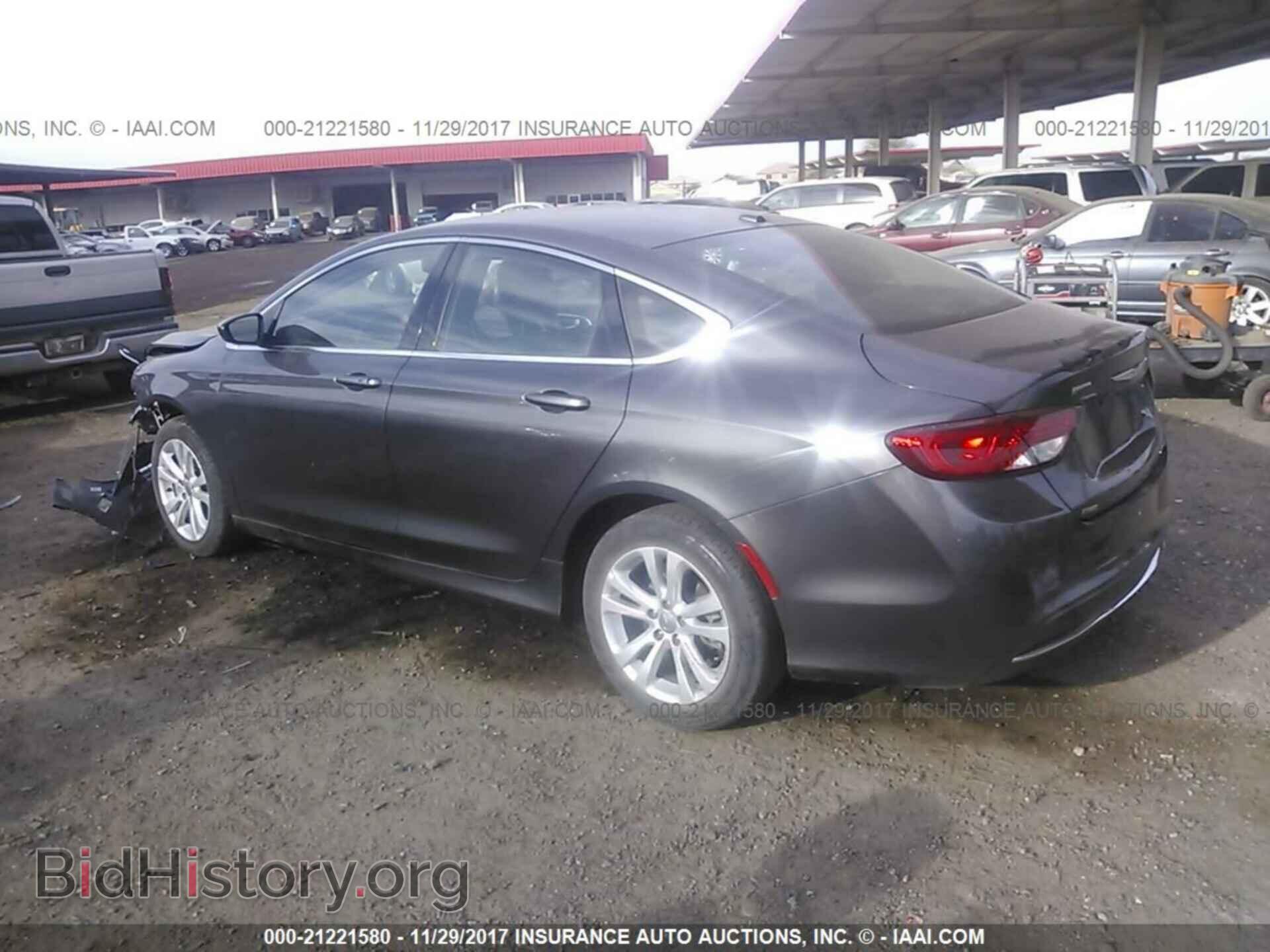 2015 Chrysler 200 - VIN: 1C3CCCAB8FN680333 - Photo 3