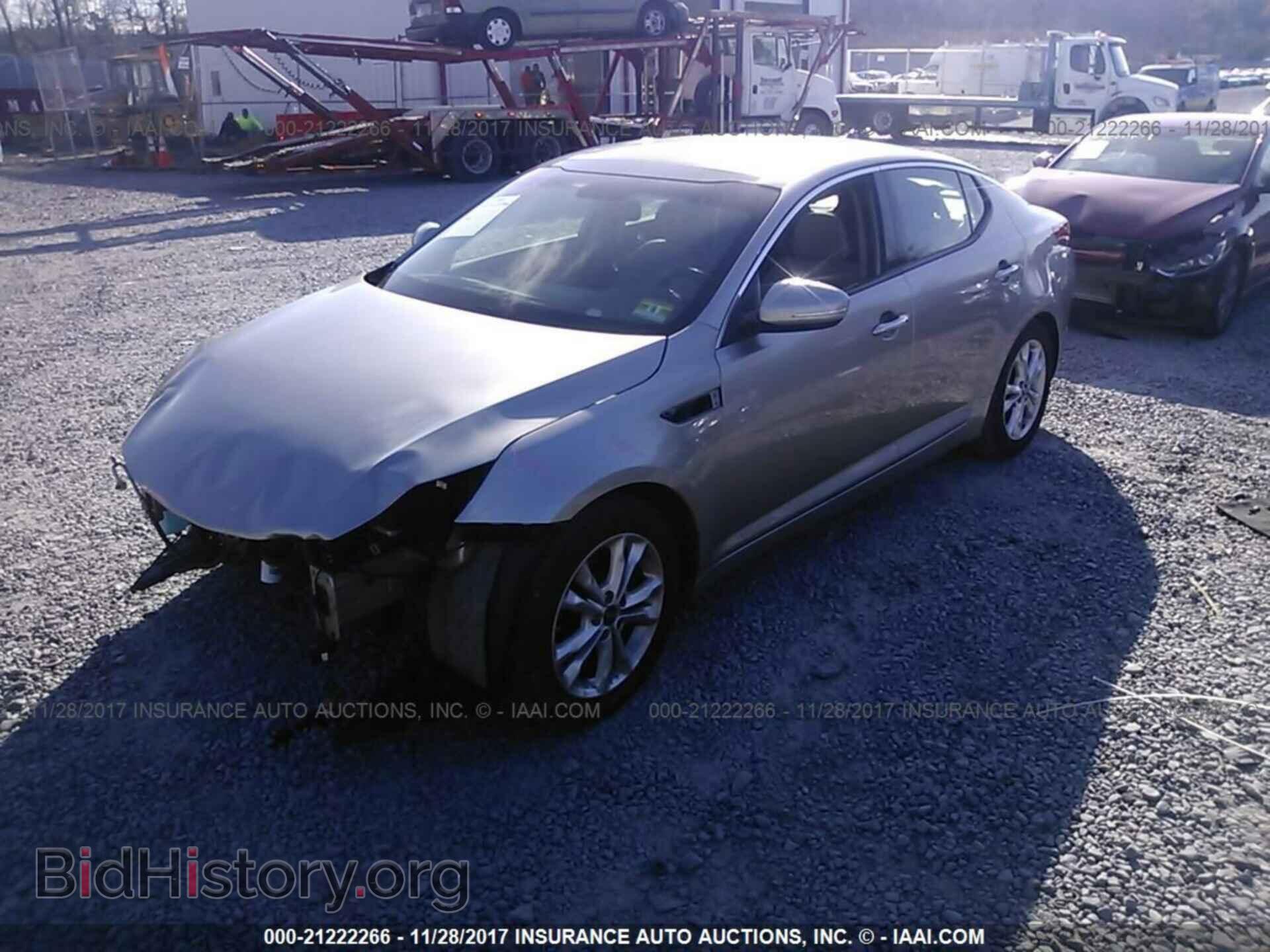 2011 Kia Optima - VIN: KNAGN4A71B5060102 - Фото 2