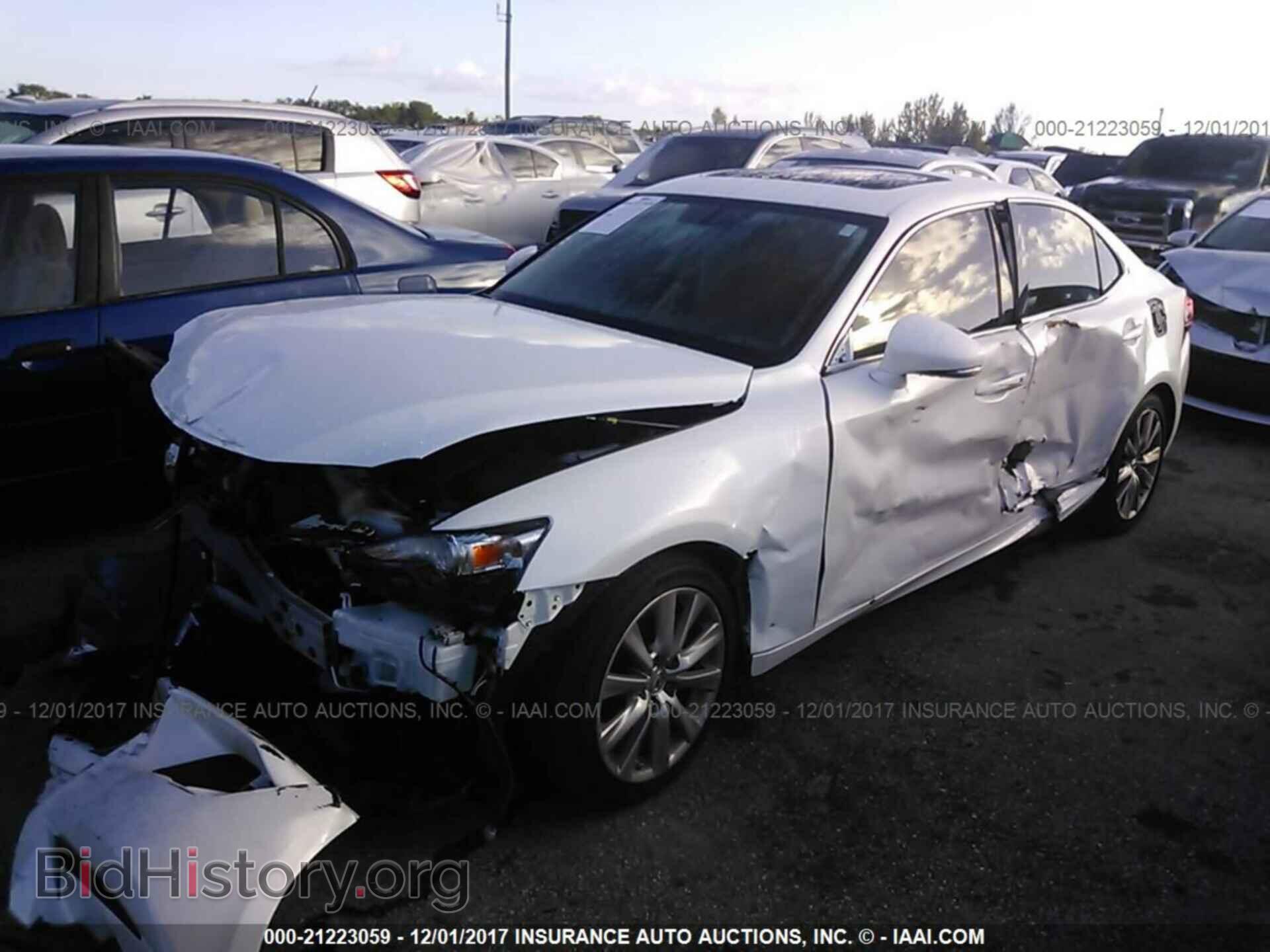 2015 Lexus Is - VIN: JTHBF1D27F5082506 - Photo 2