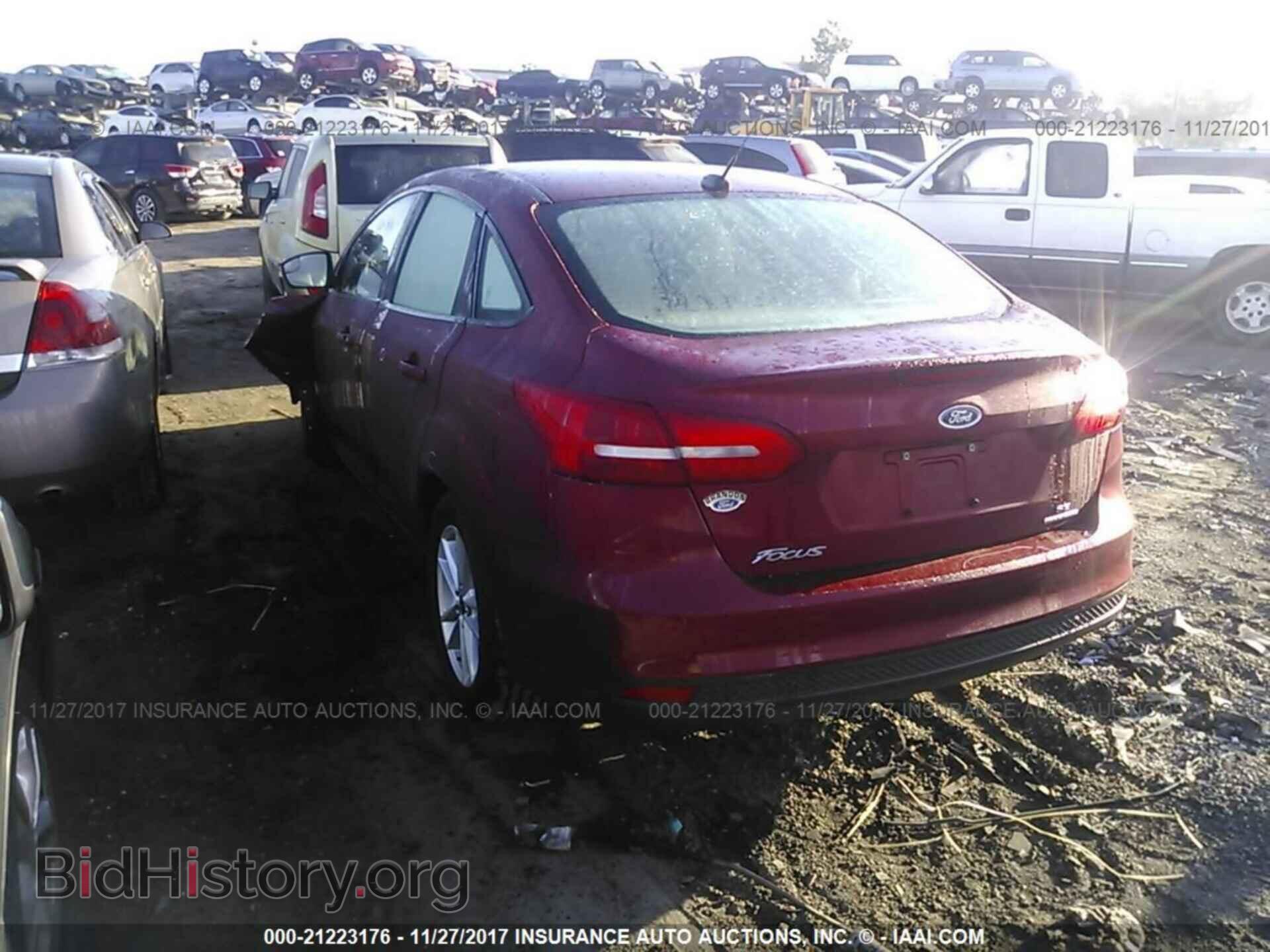 2016 Ford Focus - VIN: 1FADP3F29GL205077 - Фото 3