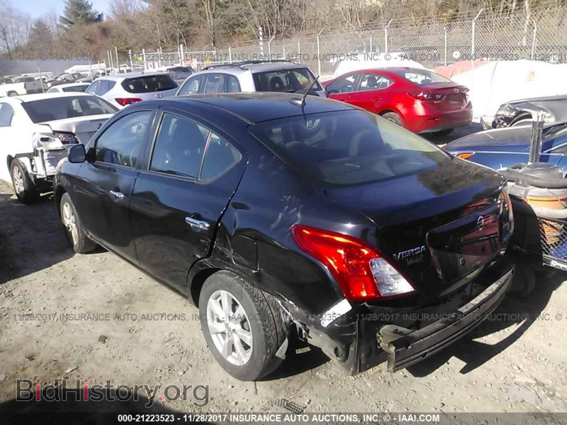 2012 Nissan Versa - VIN: 3N1CN7AP7CL809105 - Фото 3