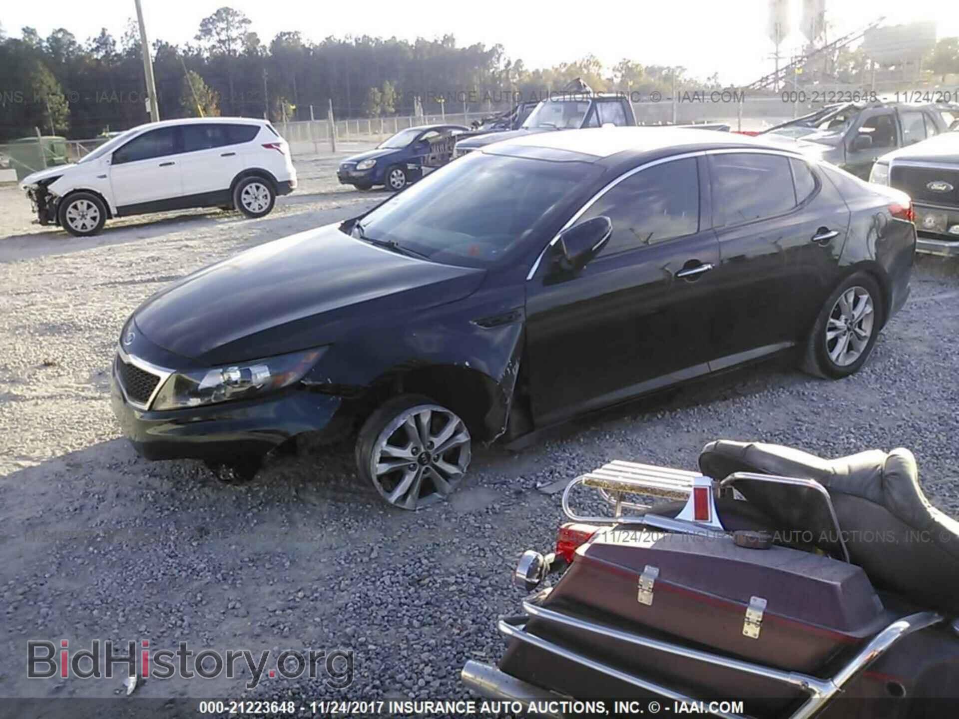 2011 Kia Optima - VIN: KNAGN4A70B5109208 - Photo 2