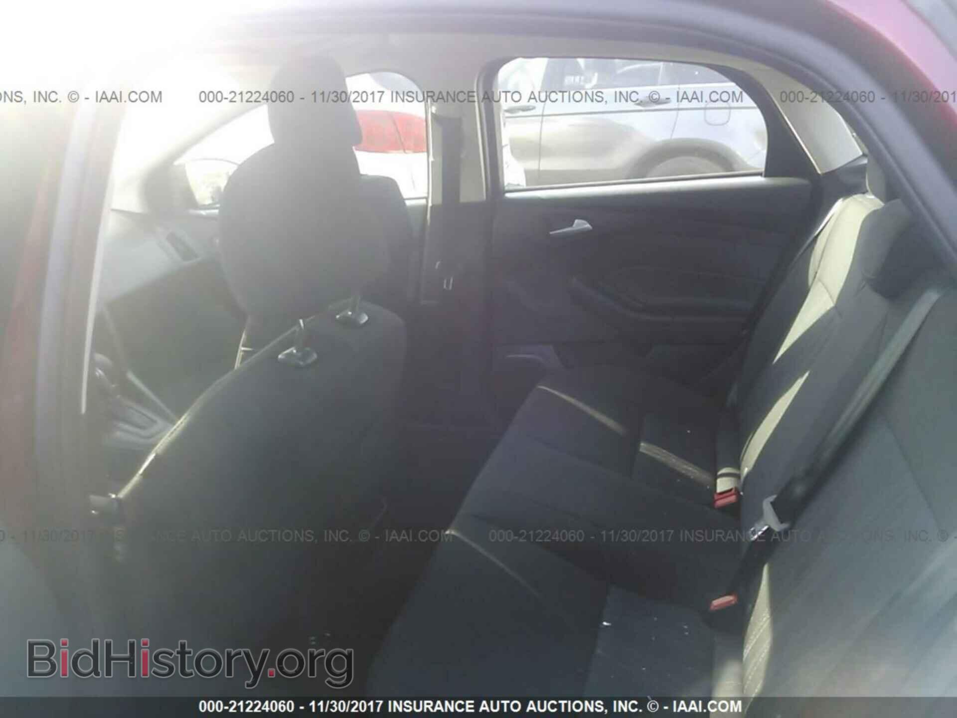 2017 Ford Focus - VIN: 1FADP3F27HL338647 - Фото 8