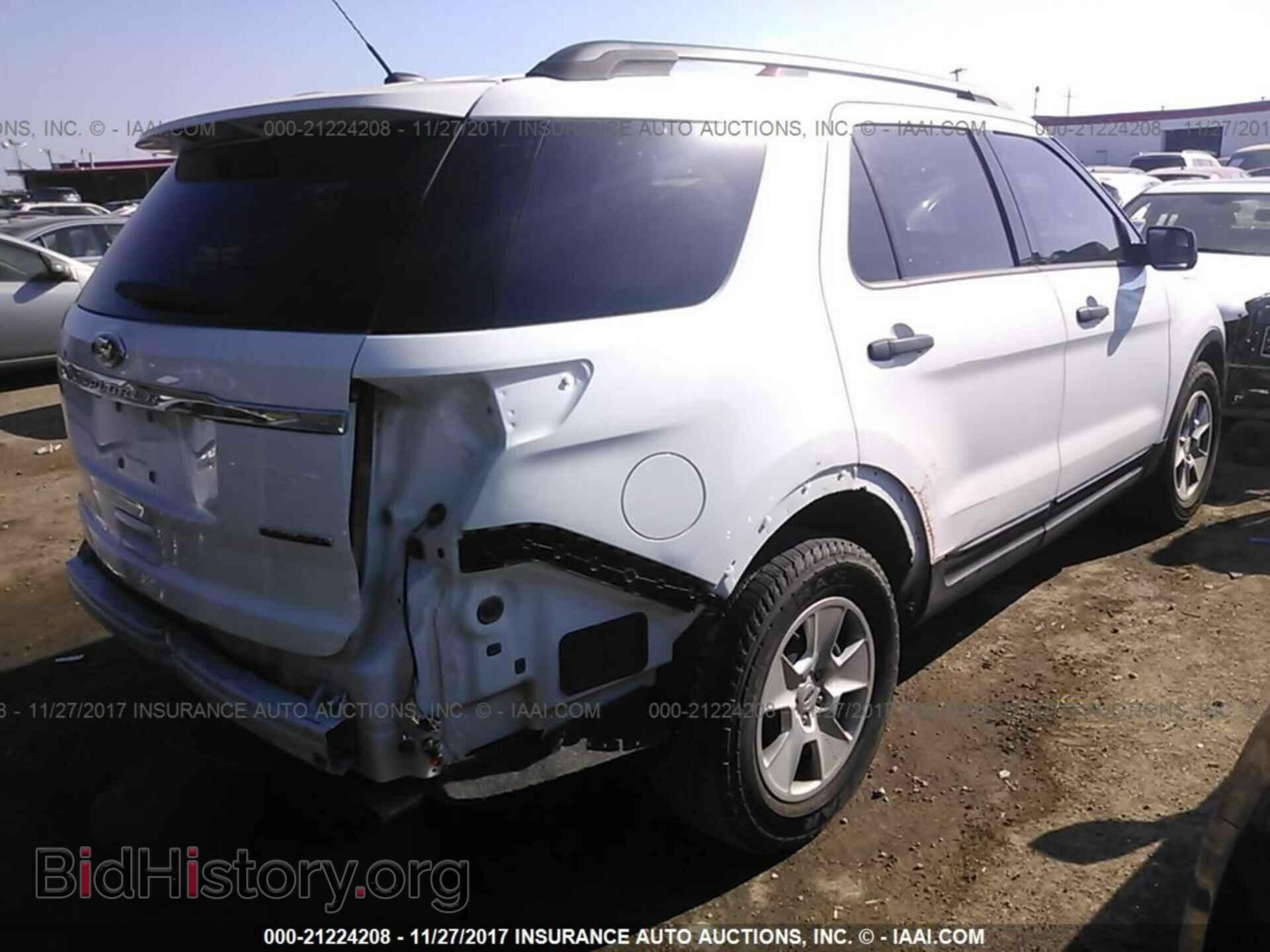 2014 Ford Explorer - VIN: 1FM5K7B80EGA32145 - Photo 4