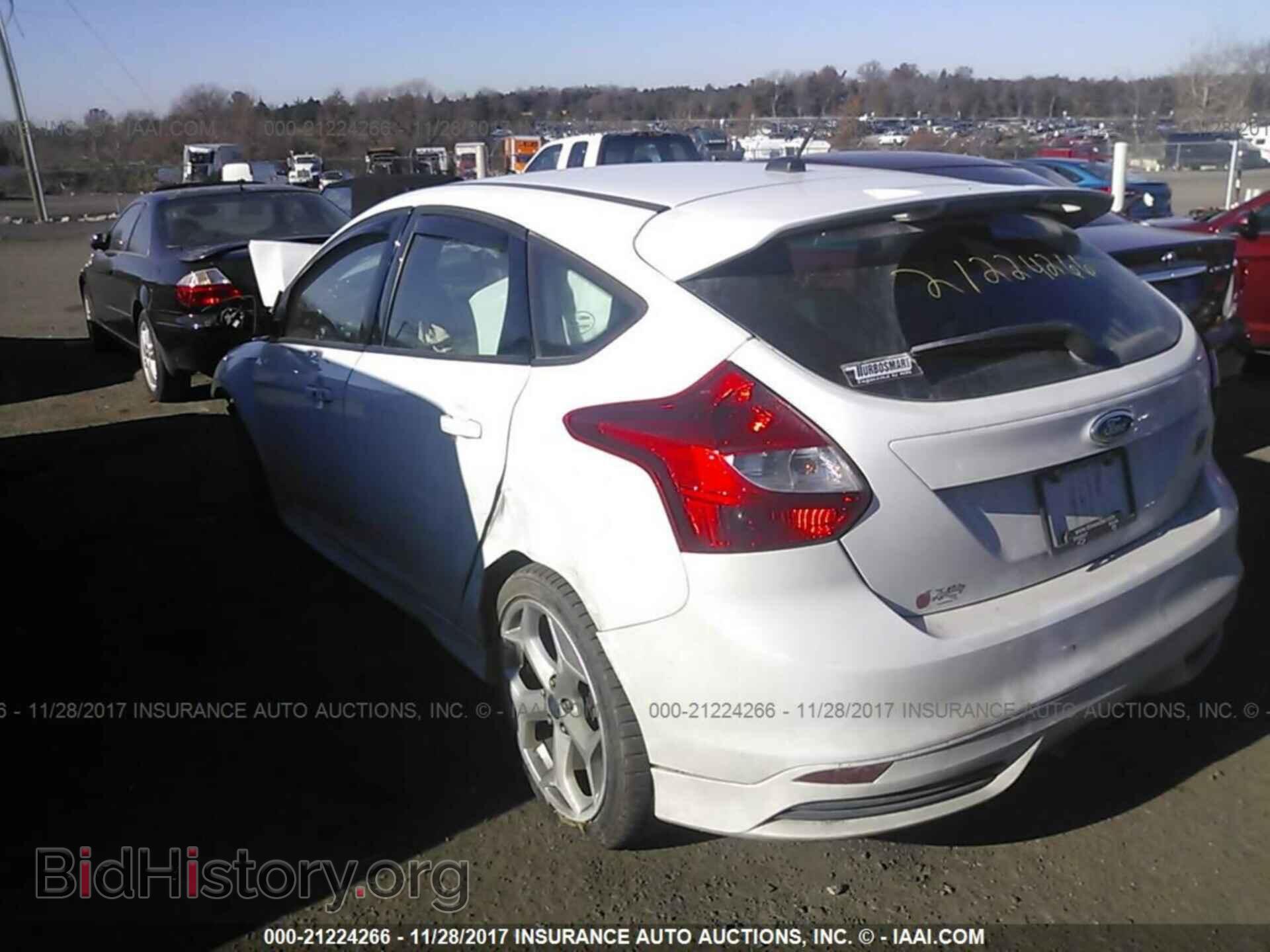 2013 Ford Focus - VIN: 1FADP3L95DL260431 - Фото 3