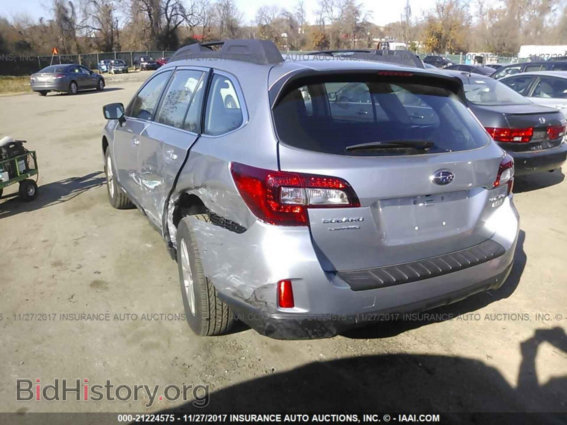 2017 Subaru Outback - VIN: 4S4BSAAC1H3394048 - Фото 3
