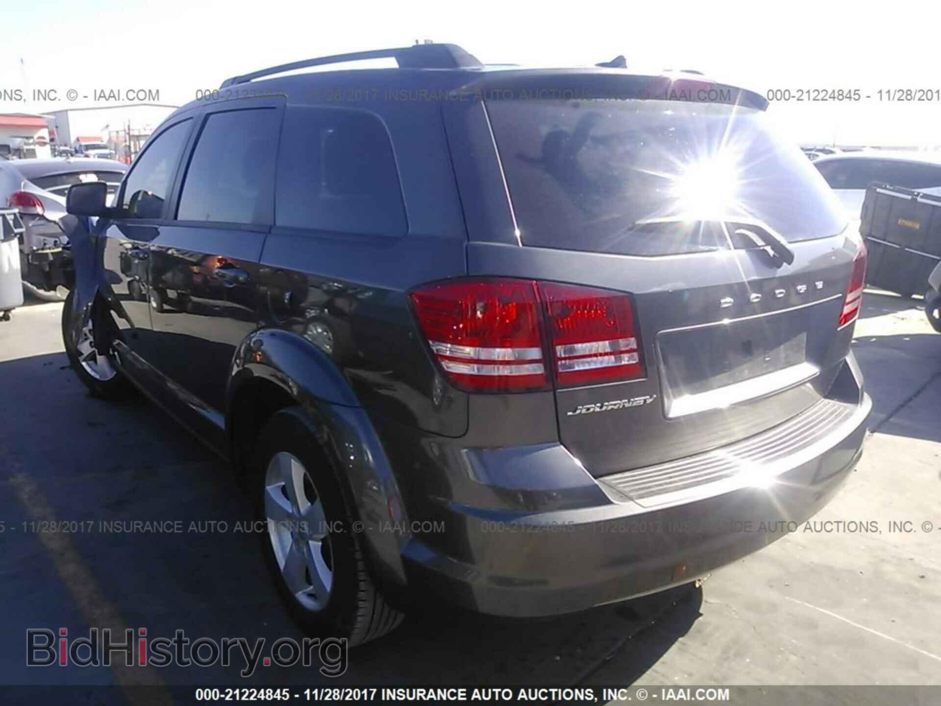 2017 Dodge Journey - VIN: 3C4PDCAB6HT545235 - Photo 3