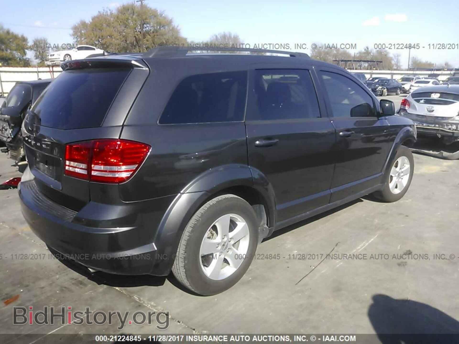 2017 Dodge Journey - VIN: 3C4PDCAB6HT545235 - Photo 4