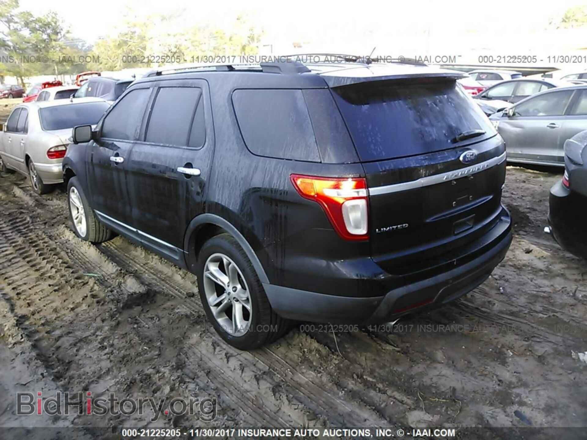 2012 Ford Explorer - VIN: 1FMHK8F89CGA11708 - Photo 3
