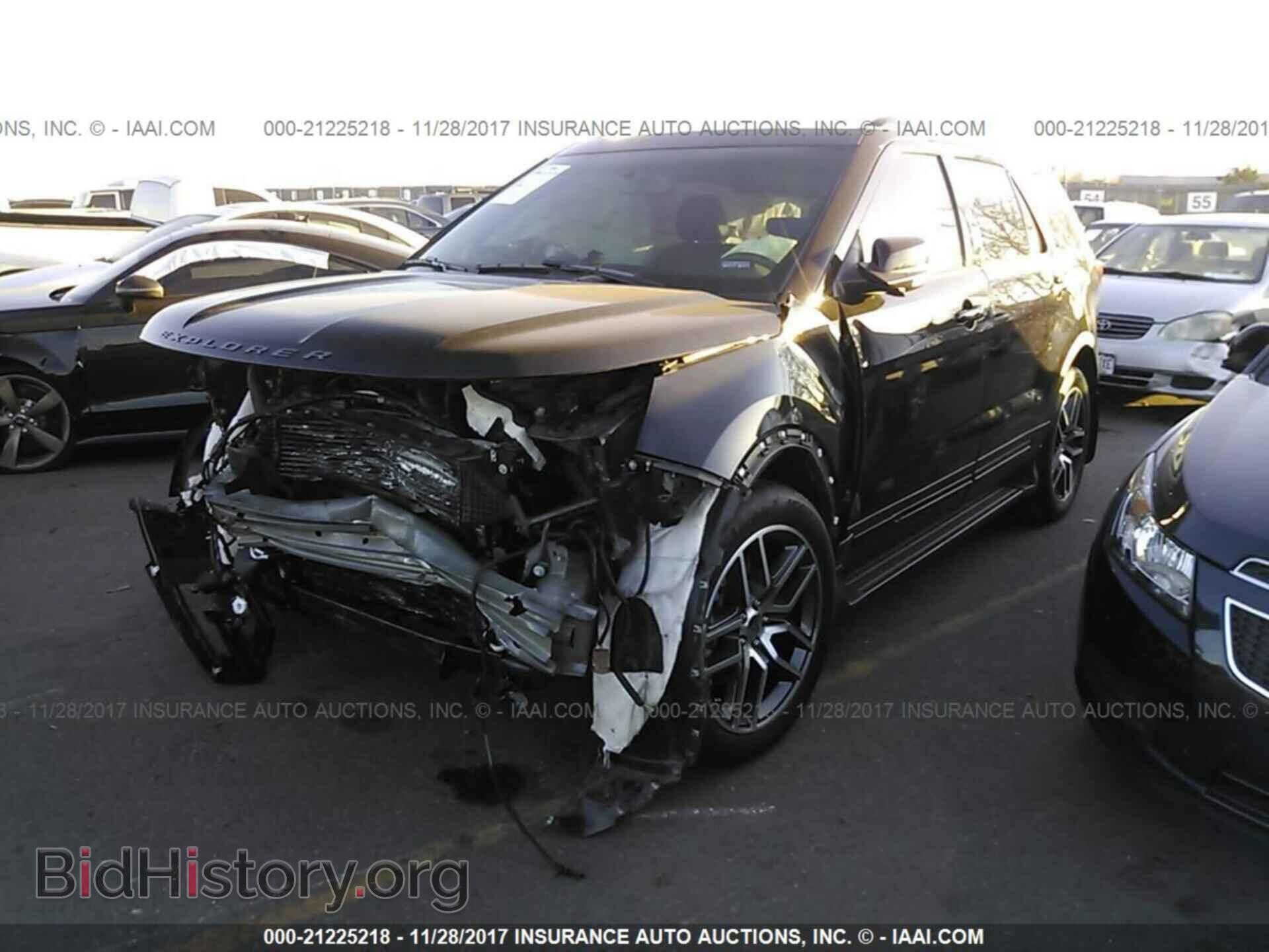 2016 Ford Explorer - VIN: 1FM5K8GT0GGB05715 - Photo 2