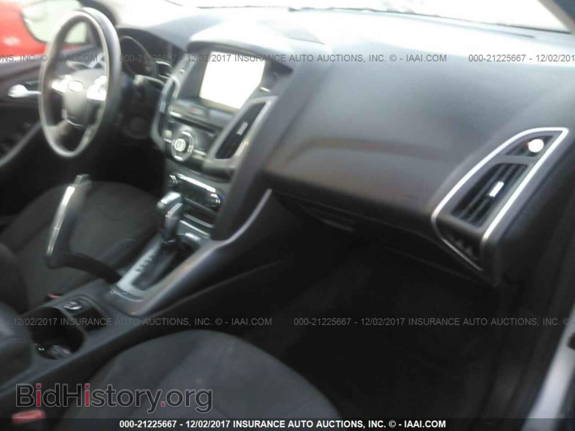2012 Ford Focus - VIN: 1FAHP3J22CL153732 - Photo 5