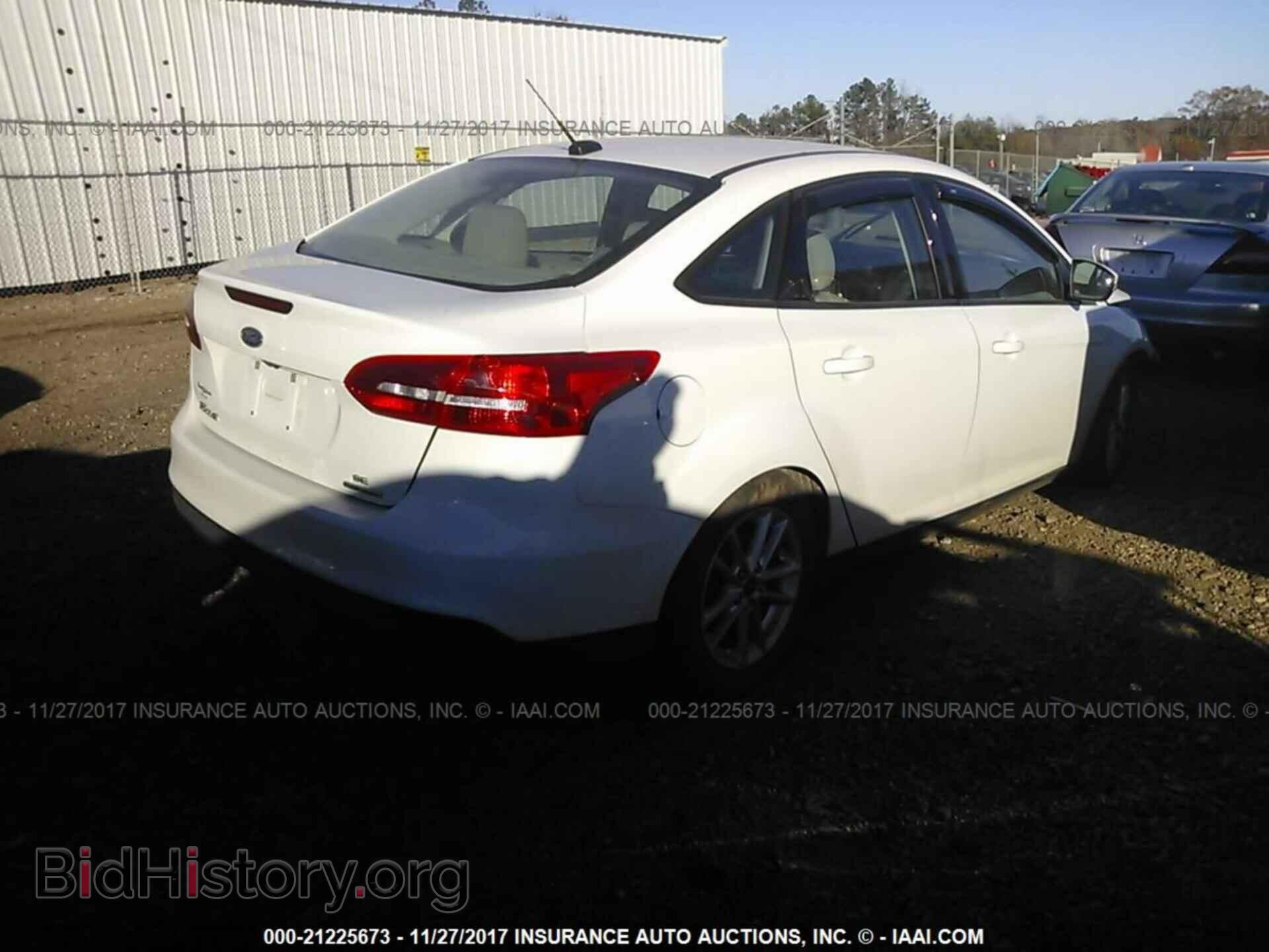 2016 Ford Focus - VIN: 1FADP3F25GL309047 - Фото 4