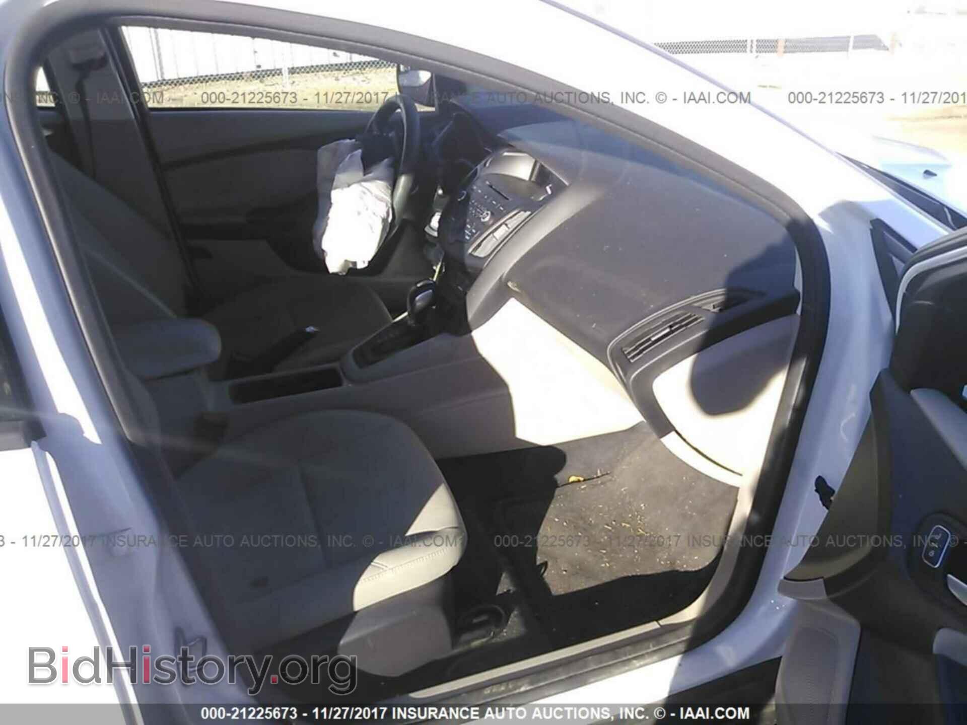 2016 Ford Focus - VIN: 1FADP3F25GL309047 - Фото 5