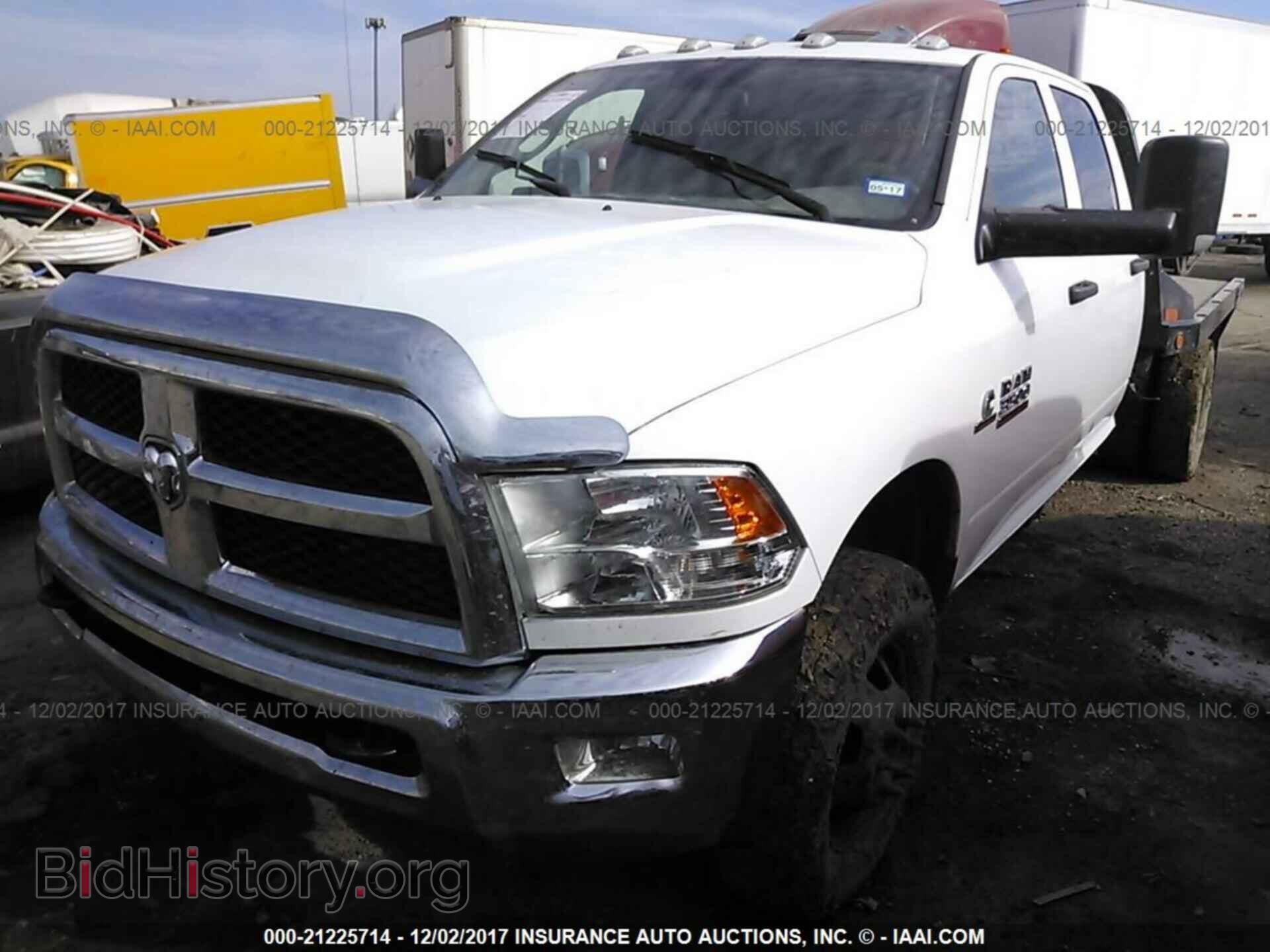 2016 Ram 3500 - VIN: 3C7WRTCL2GG166066 - Photo 2