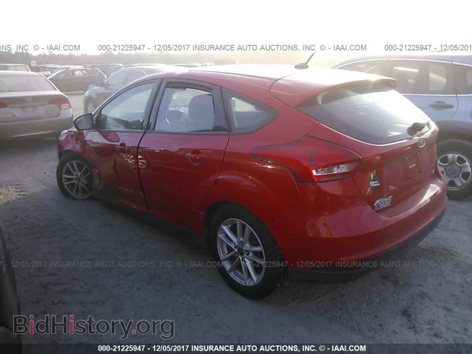 2016 Ford Focus - VIN: 1FADP3K20GL213879 - Photo 3