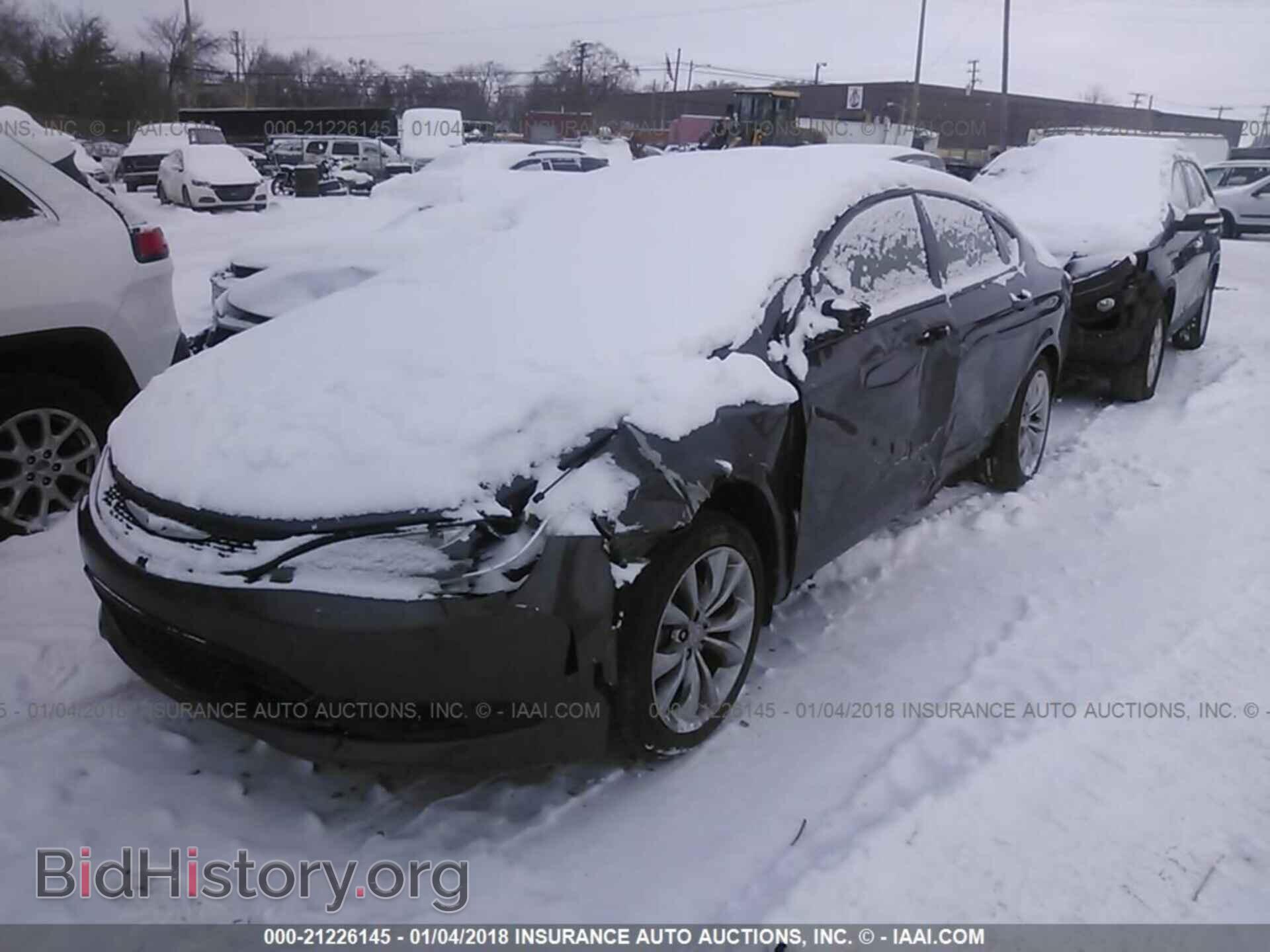 2015 Chrysler 200 - VIN: 1C3CCCBB2FN566181 - Photo 2