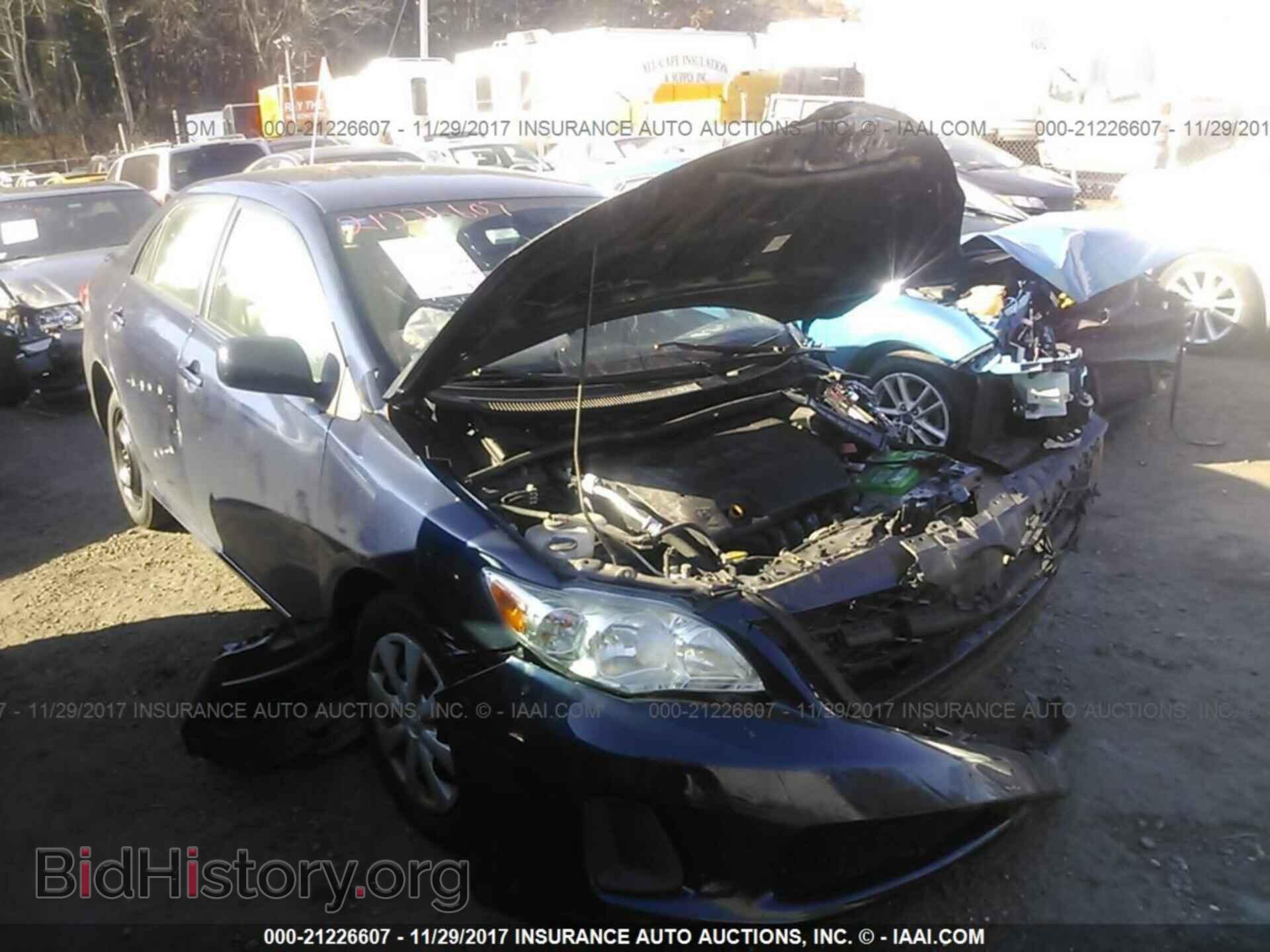 Photo JTDBU4EE0BJ100413 - Toyota Corolla 2011