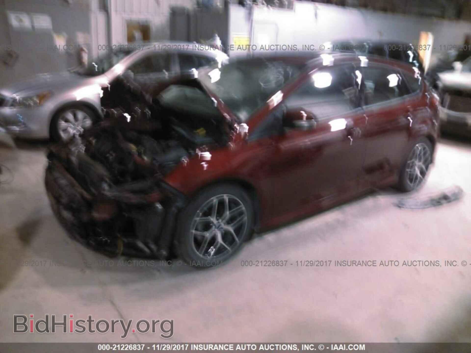 2016 Ford Focus - VIN: 1FADP3K28GL361102 - Фото 2