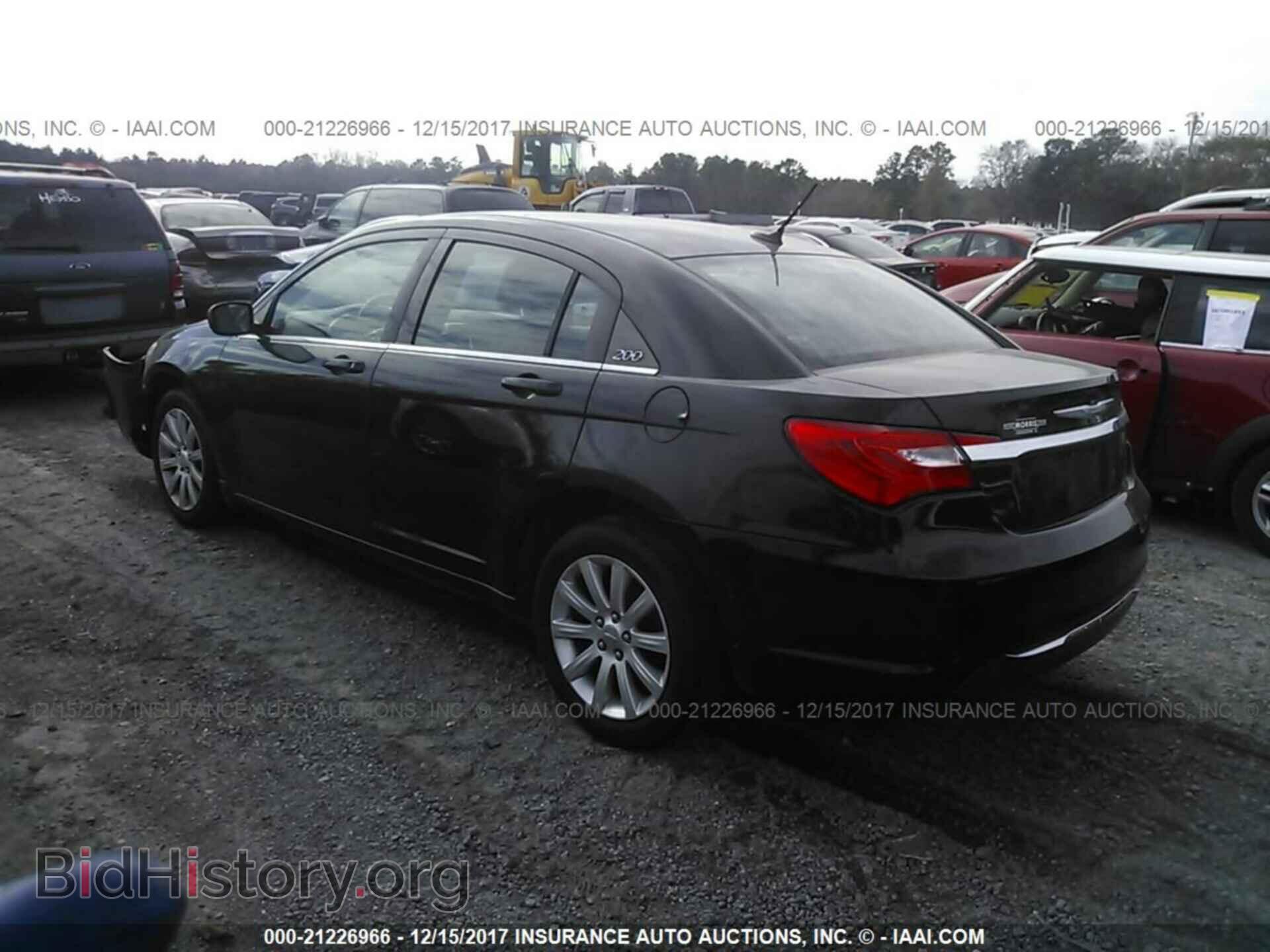 2012 Chrysler 200 - VIN: 1C3CCBBB6CN105670 - Photo 3
