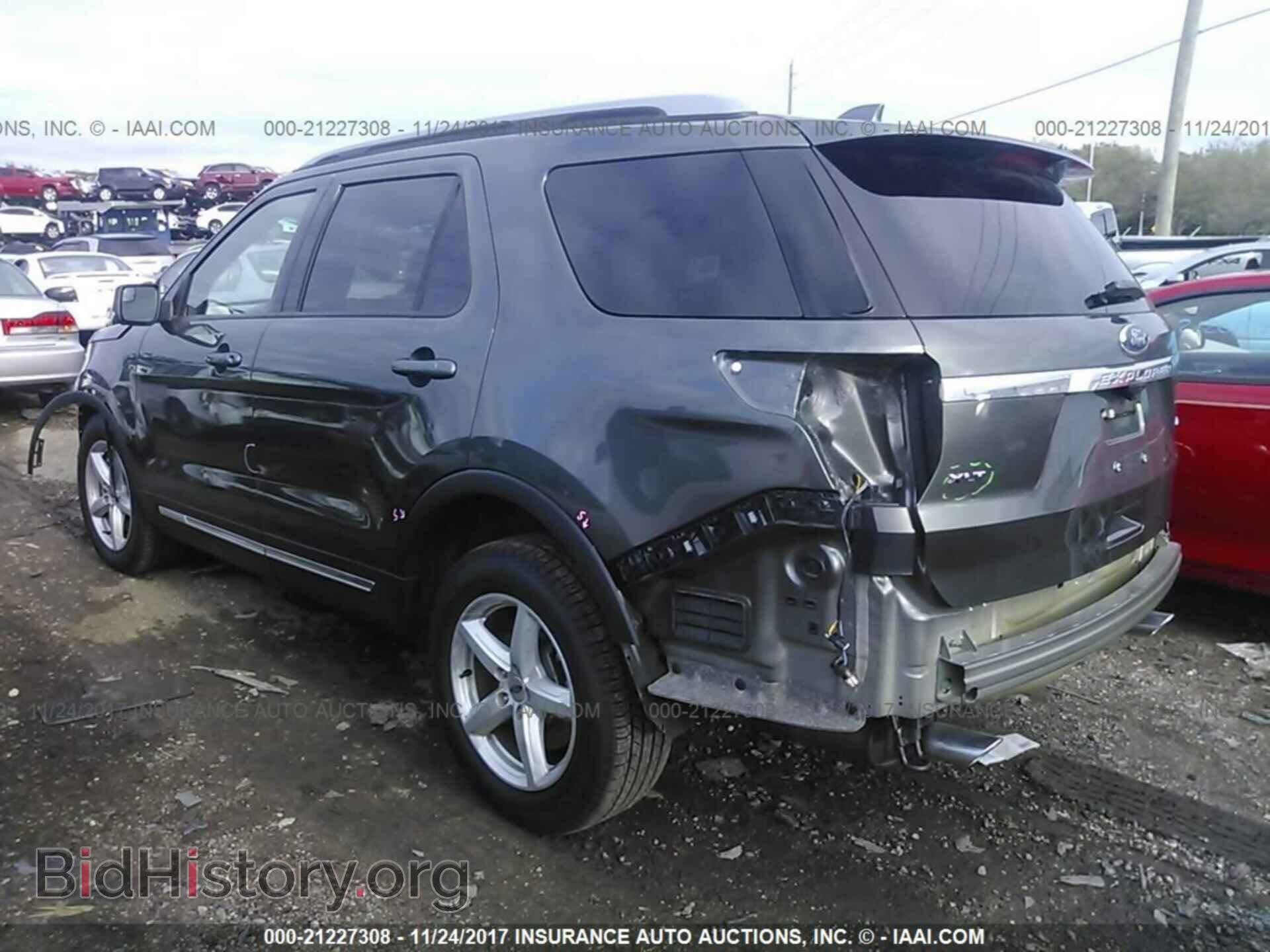 2017 Ford Explorer - VIN: 1FM5K8D88HGA67961 - Photo 3