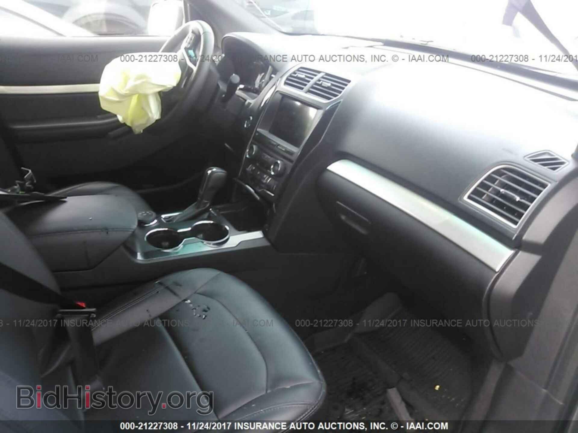 2017 Ford Explorer - VIN: 1FM5K8D88HGA67961 - Photo 5