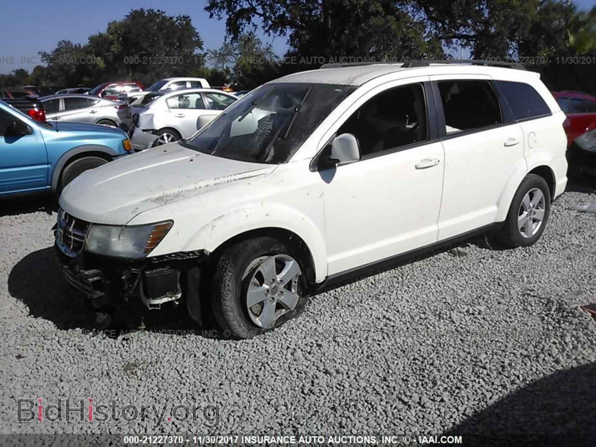 2012 Dodge Journey - VIN: 3C4PDCBG8CT342043 - Фото 2
