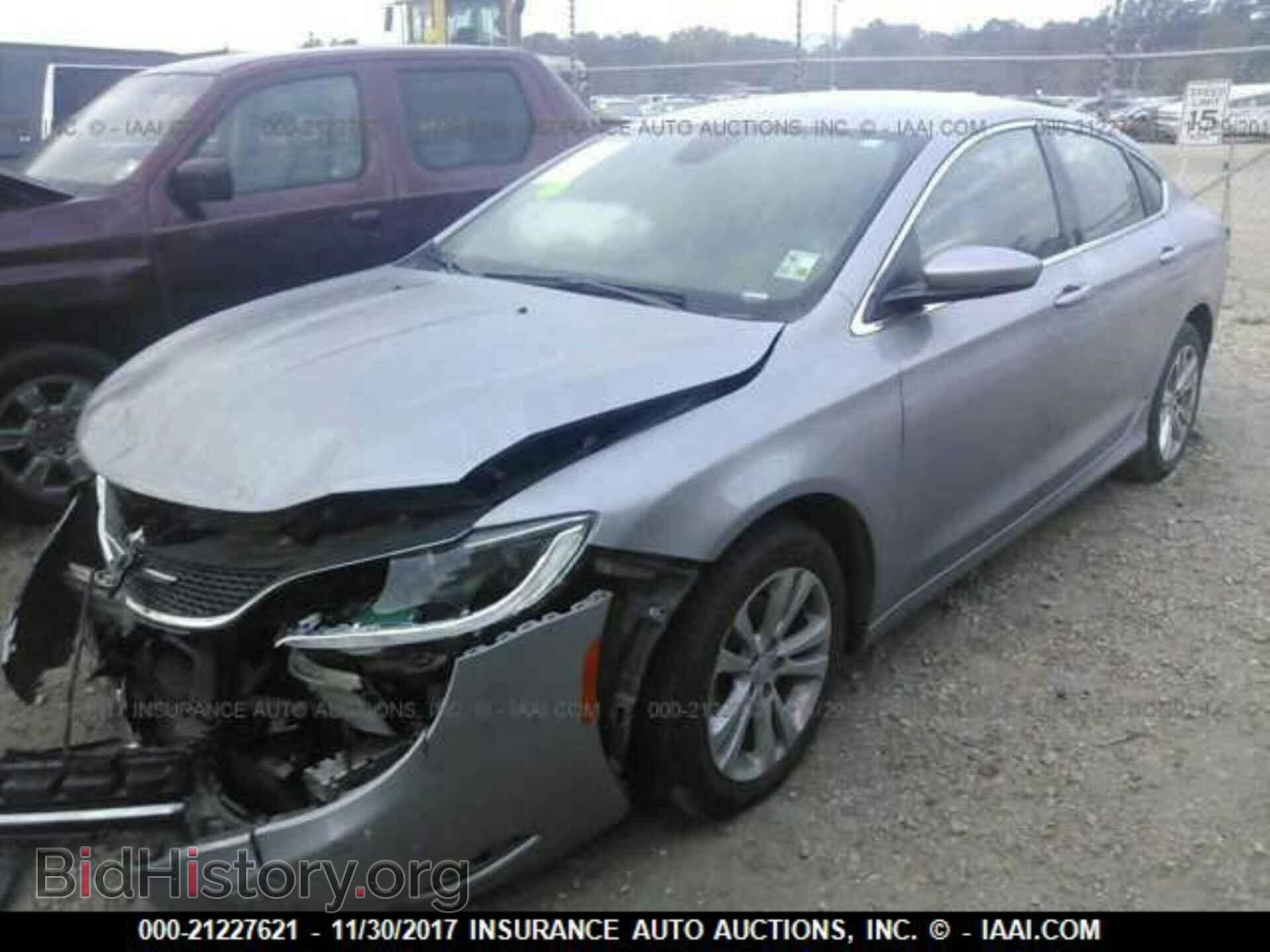 2015 Chrysler 200 - VIN: 1C3CCCAB2FN611394 - Фото 2
