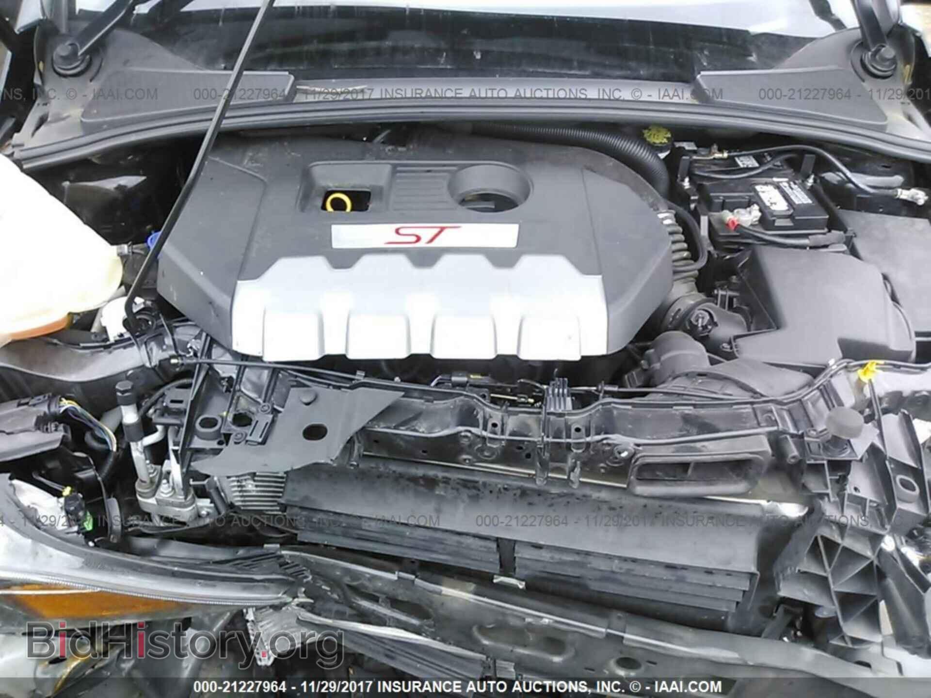 2016 Ford Focus - VIN: 1FADP3L91GL210405 - Photo 10