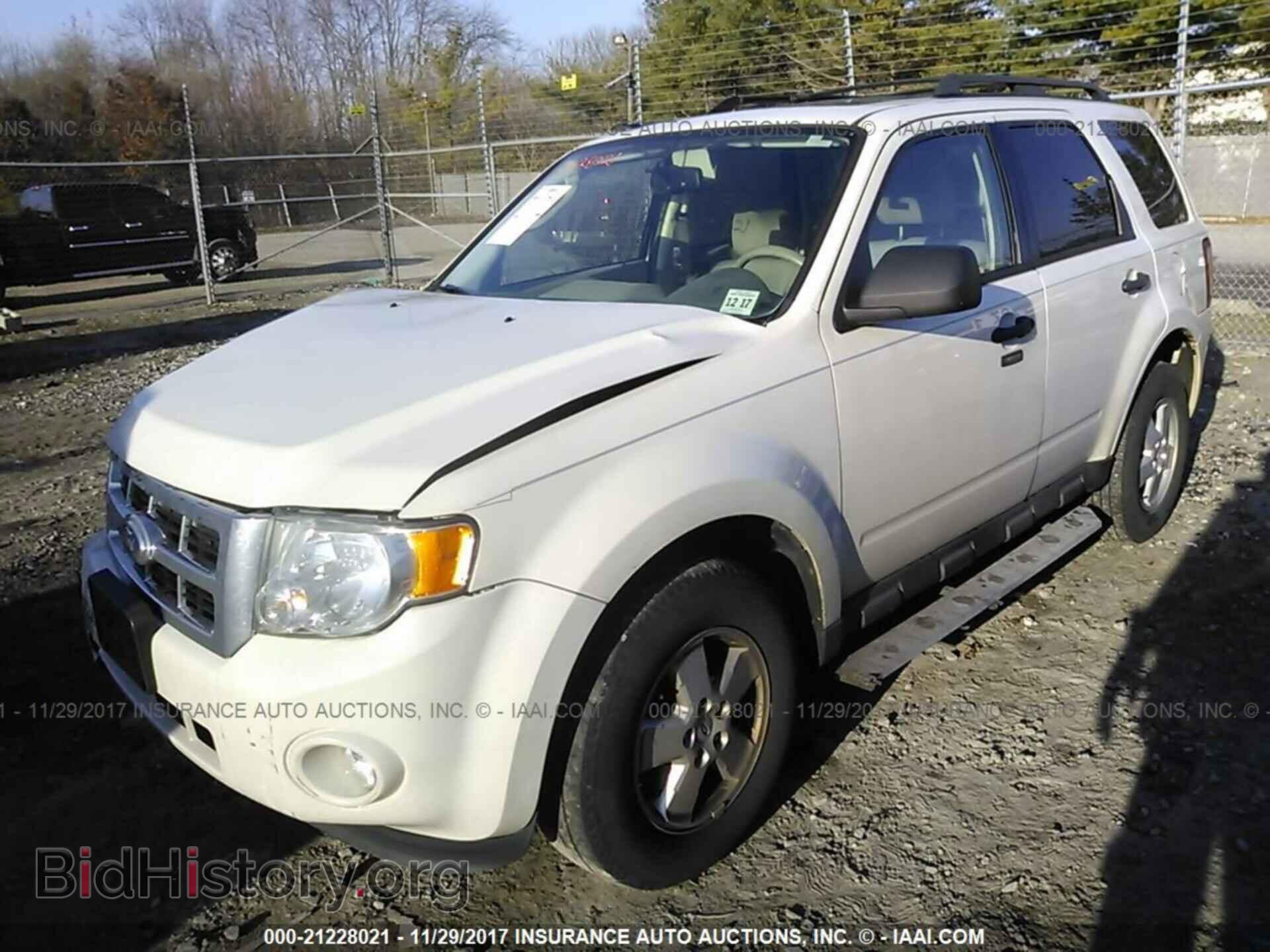 2012 Ford Escape - VIN: 1FMCU0D76CKA32254 - Photo 2
