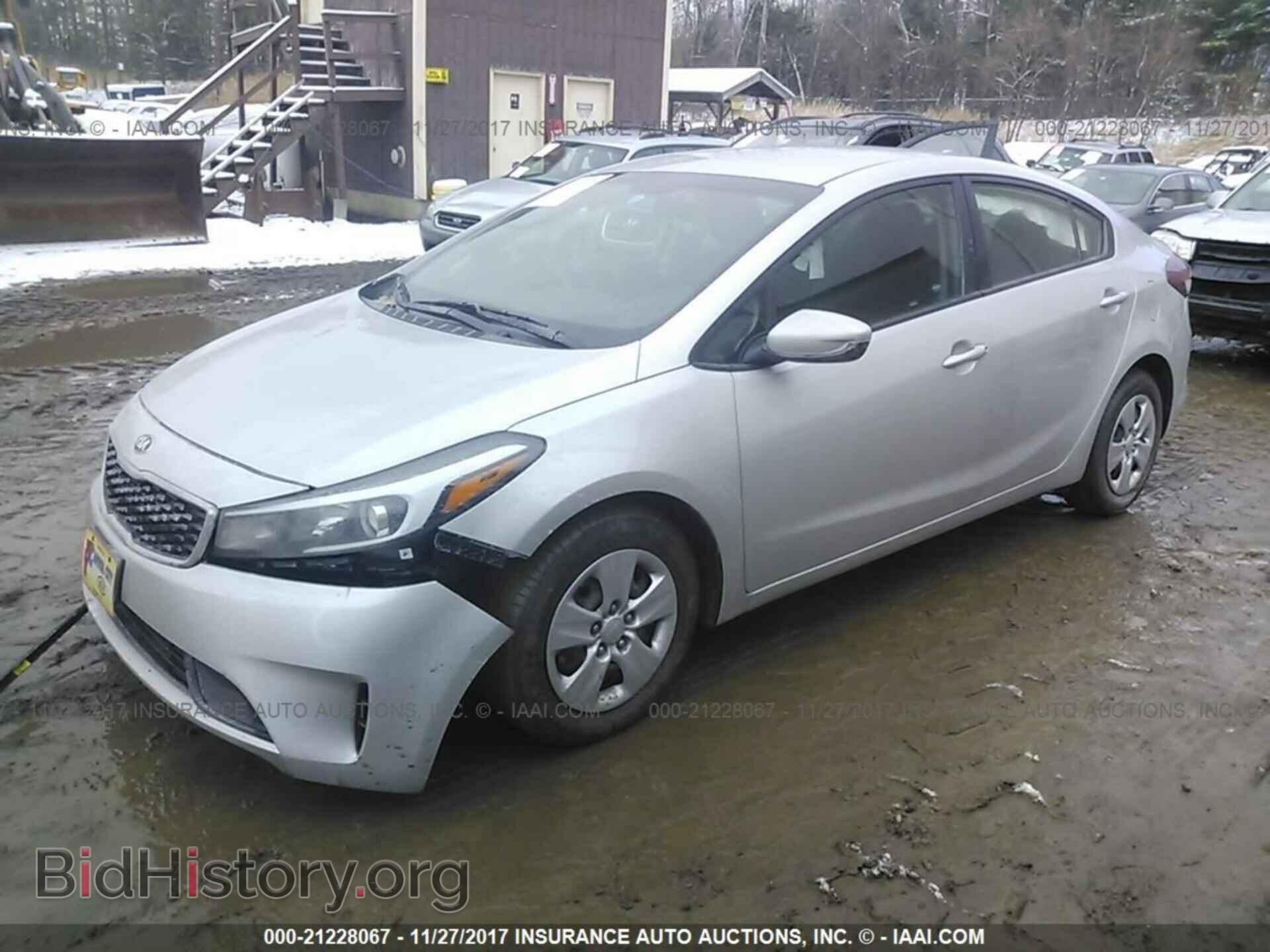 2017 Kia Forte - VIN: 3KPFL4A74HE153231 - Фото 2