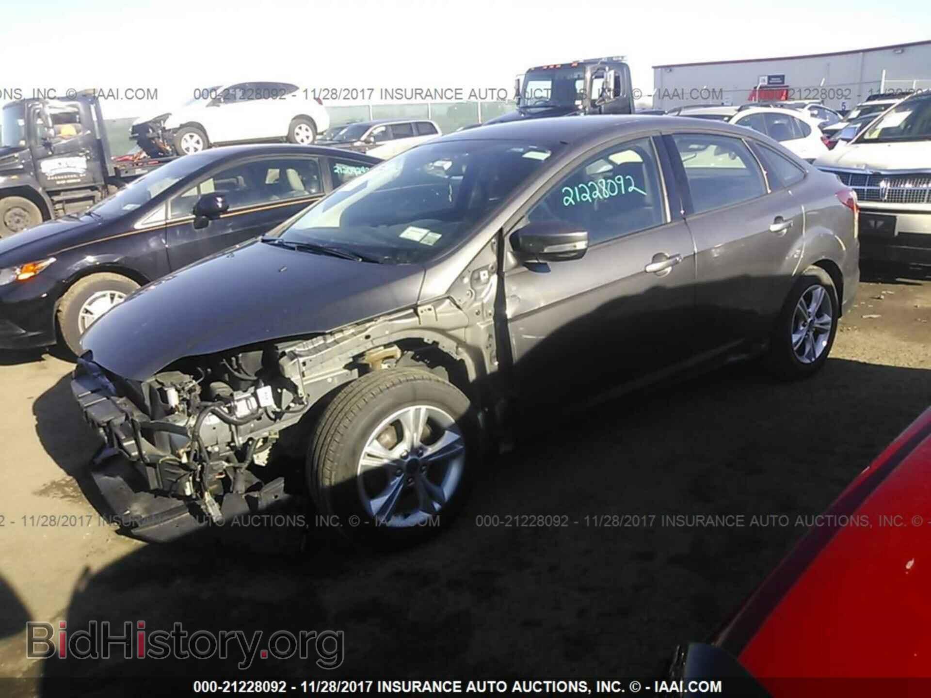 2013 Ford Focus - VIN: 1FADP3F23DL332418 - Photo 2