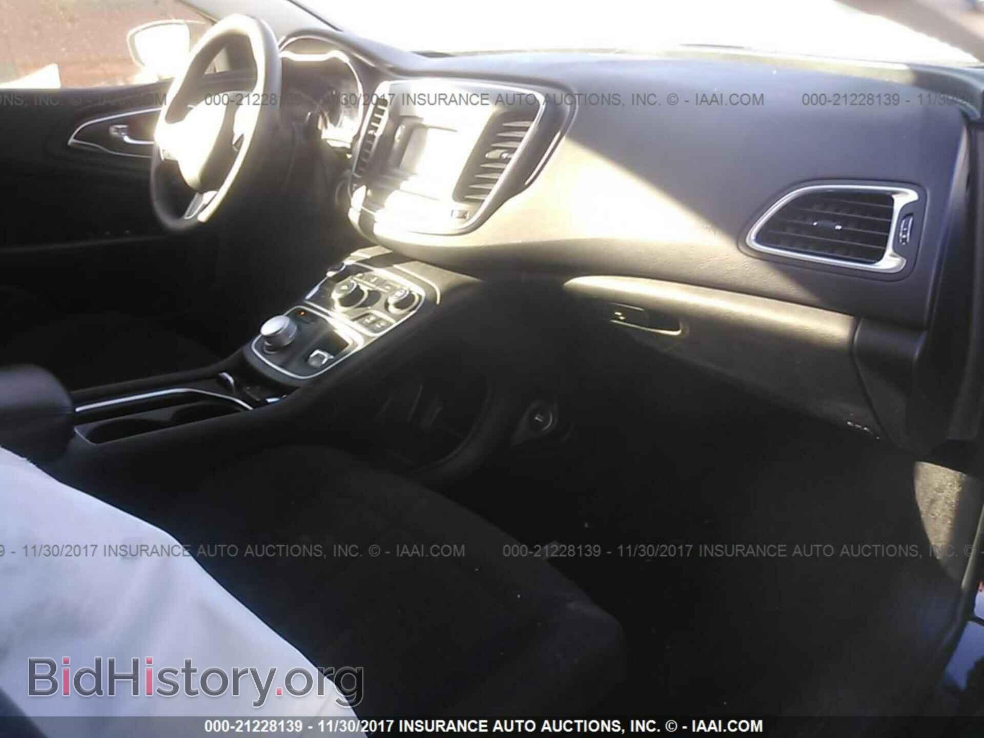 2015 Chrysler 200 - VIN: 1C3CCCAB4FN610229 - Фото 5