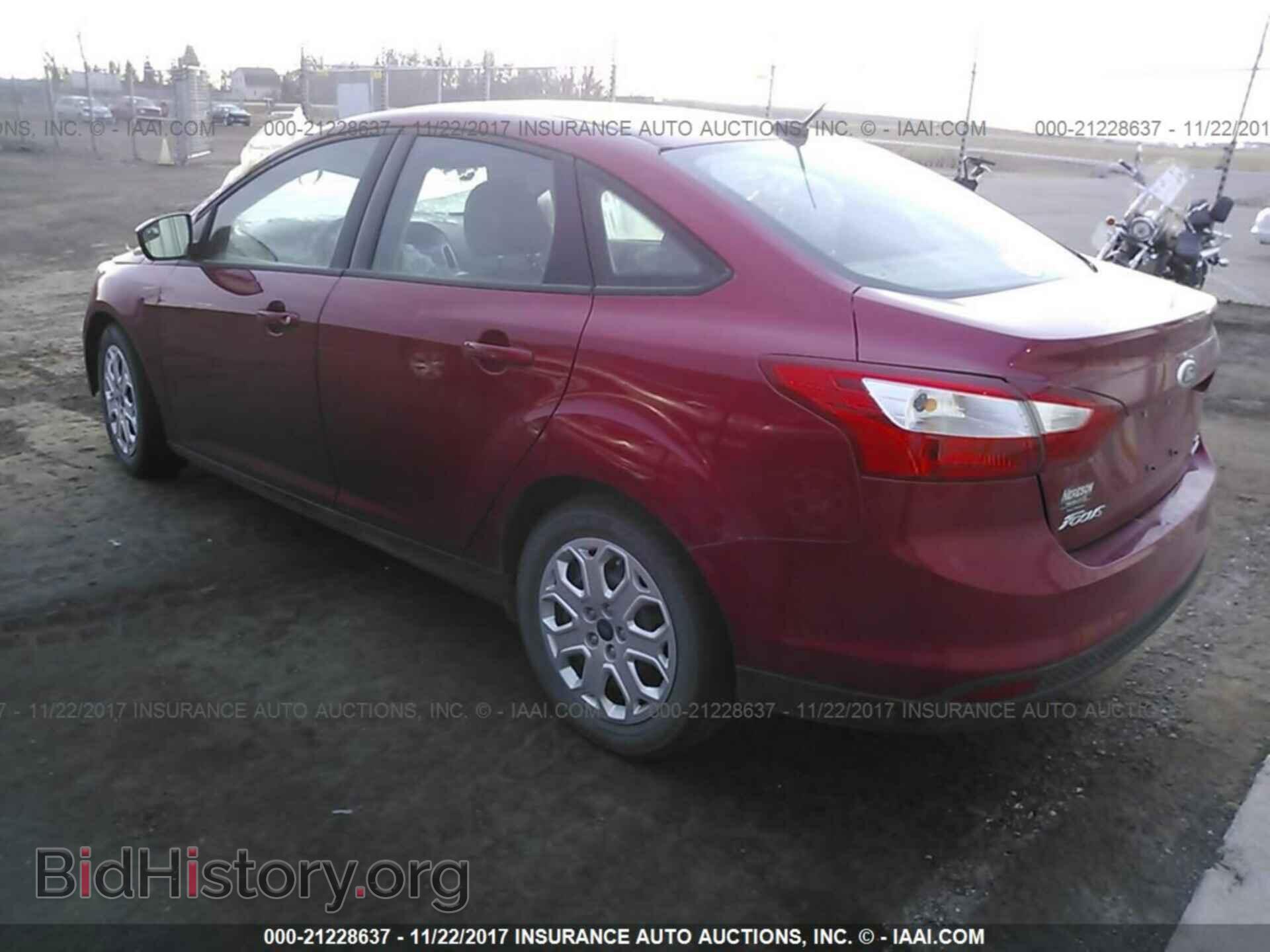 2012 Ford Focus - VIN: 1FAHP3F22CL470287 - Photo 3