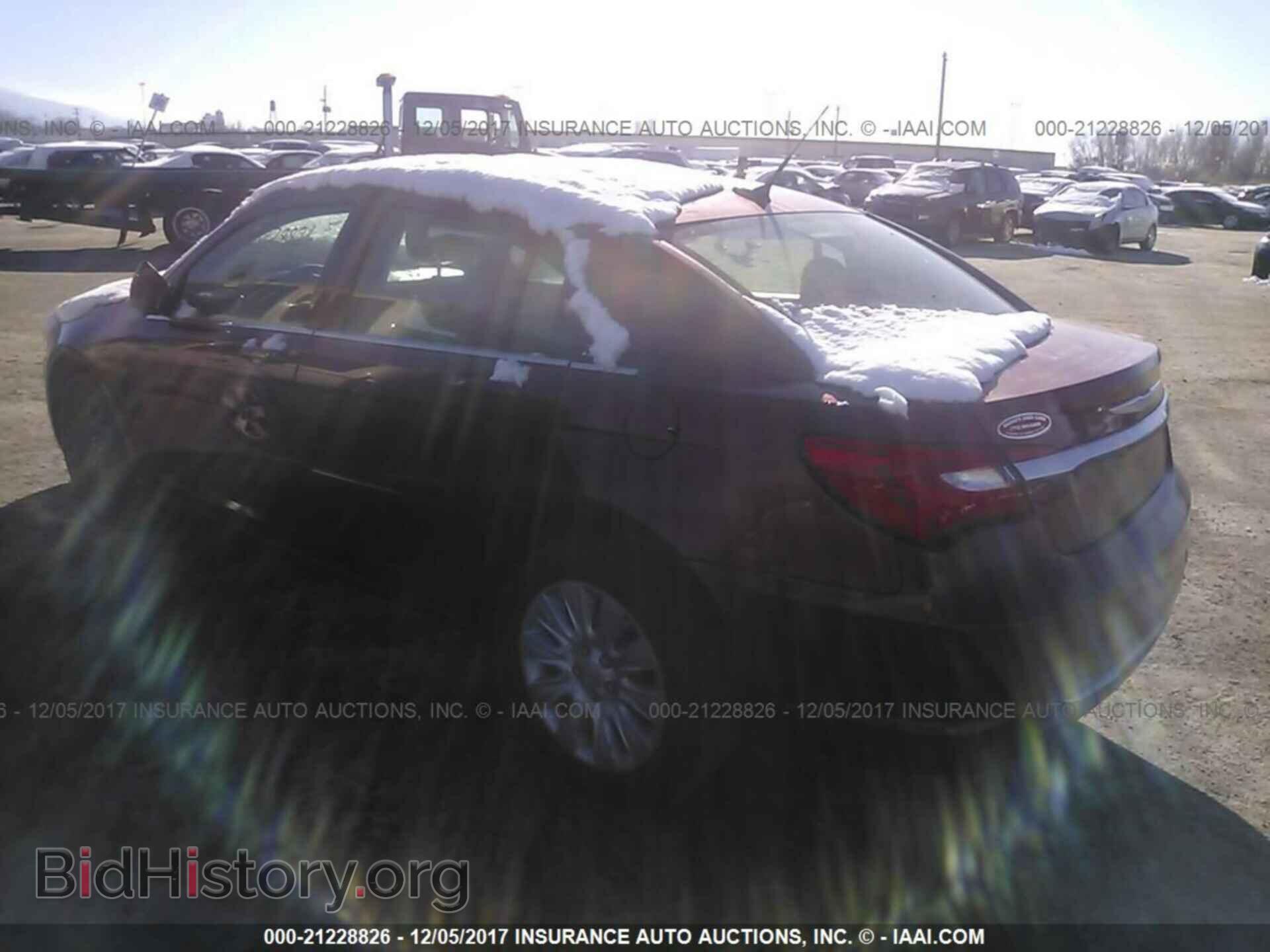 2011 Chrysler 200 - VIN: 1C3BC4FB7BN515541 - Photo 3